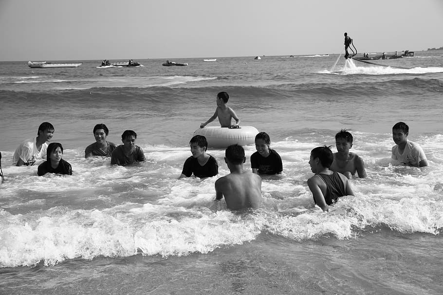 HD Wallpaper Taiwan Kenting Beach Portrait Black And White Sea