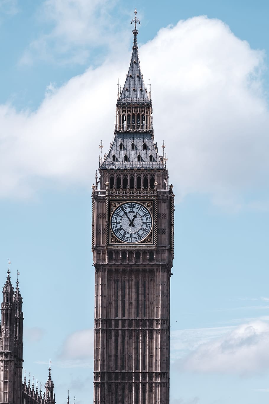 Hd Wallpaper Closeup Photography Of Elizabeth Tower London Elizabeth