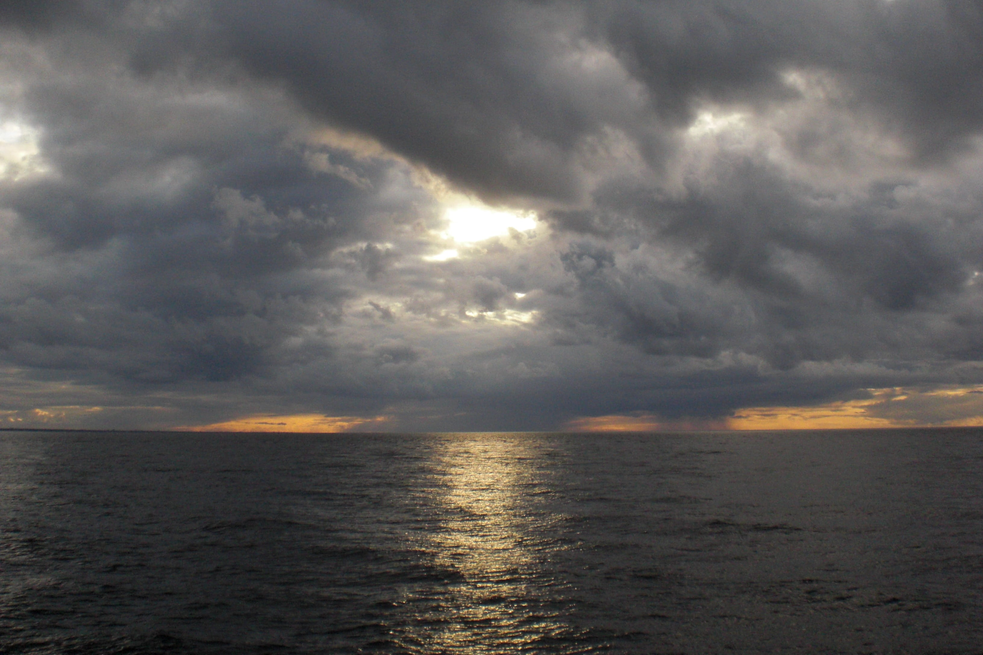 Sea, Dark Clouds, thick clouds, dramatic clouds, mood, light