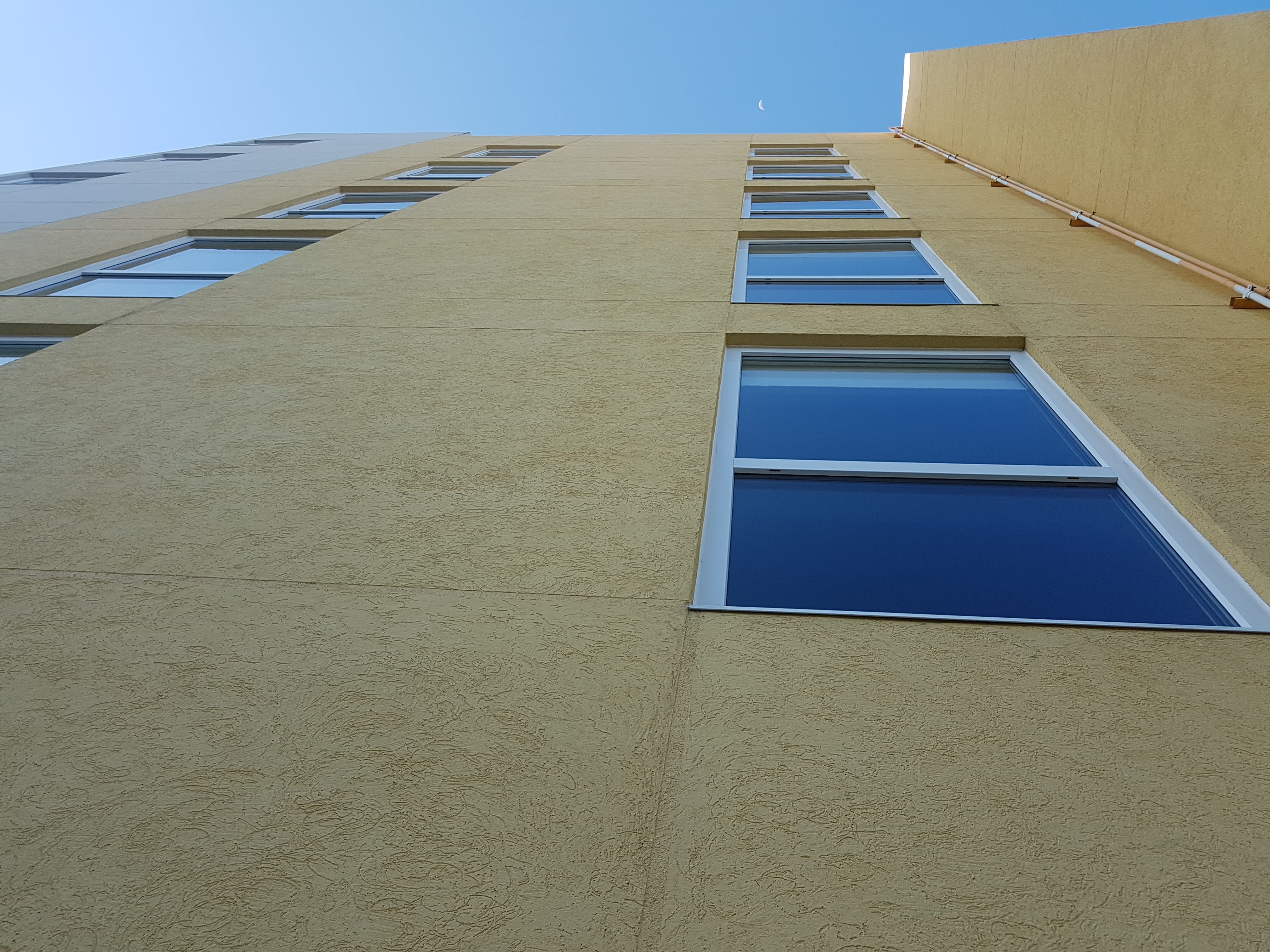 edificio visto desde abajo, ventanas, window, building, perspective