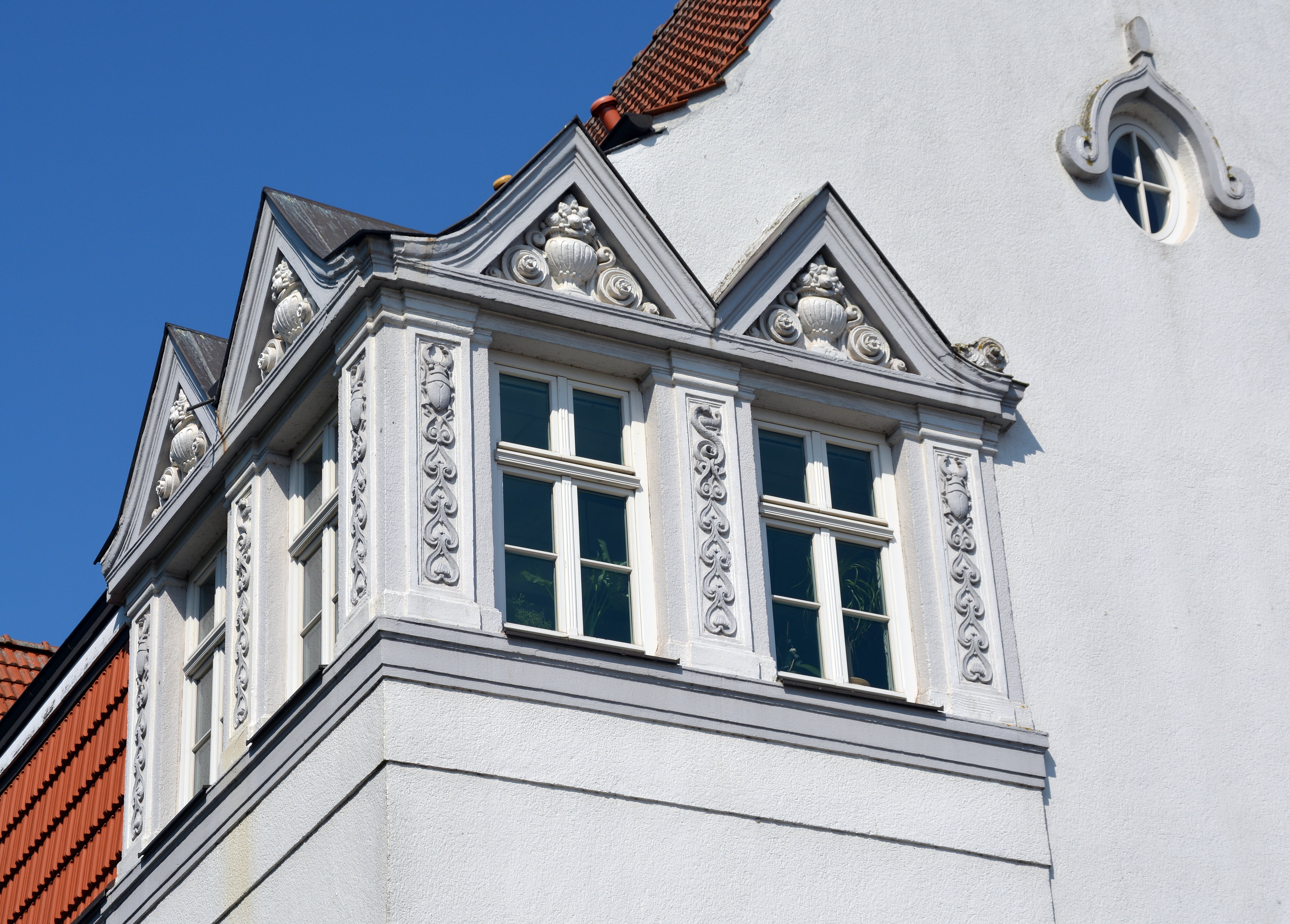 window, gable, architecture, facade, historically, built structure