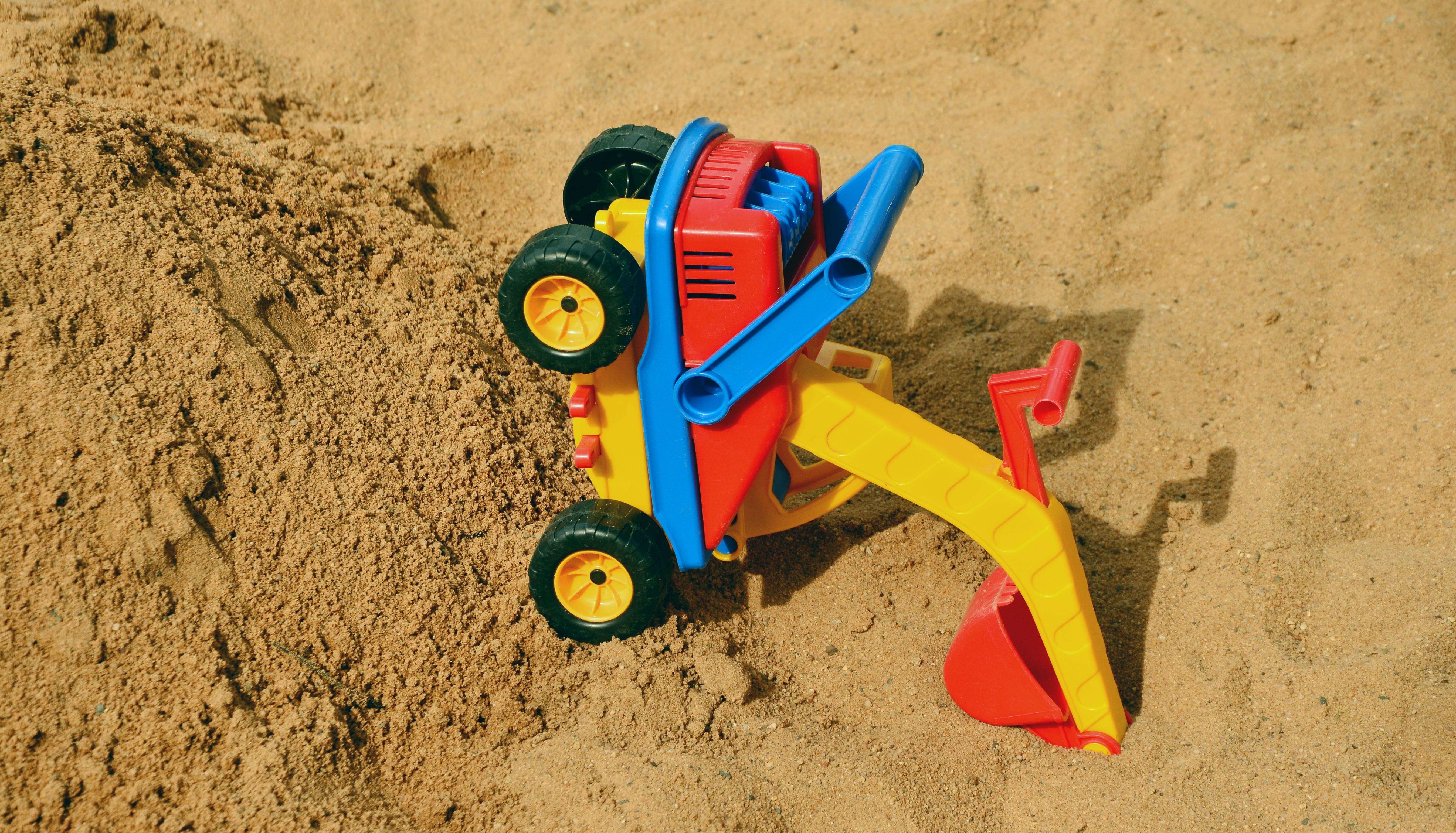 Sand, Toys, Excavators, Accident, sand toys, upset, accidents at work