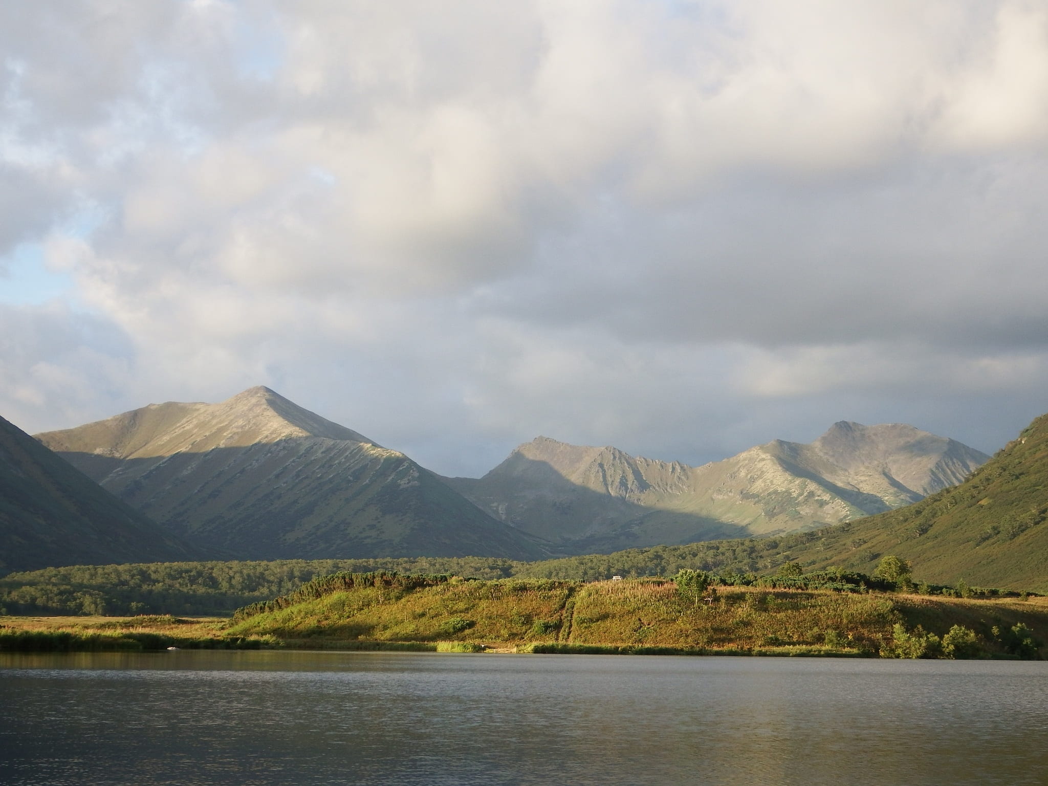 lake, mountains, forest, reflection, clouds, sky, beach, evening