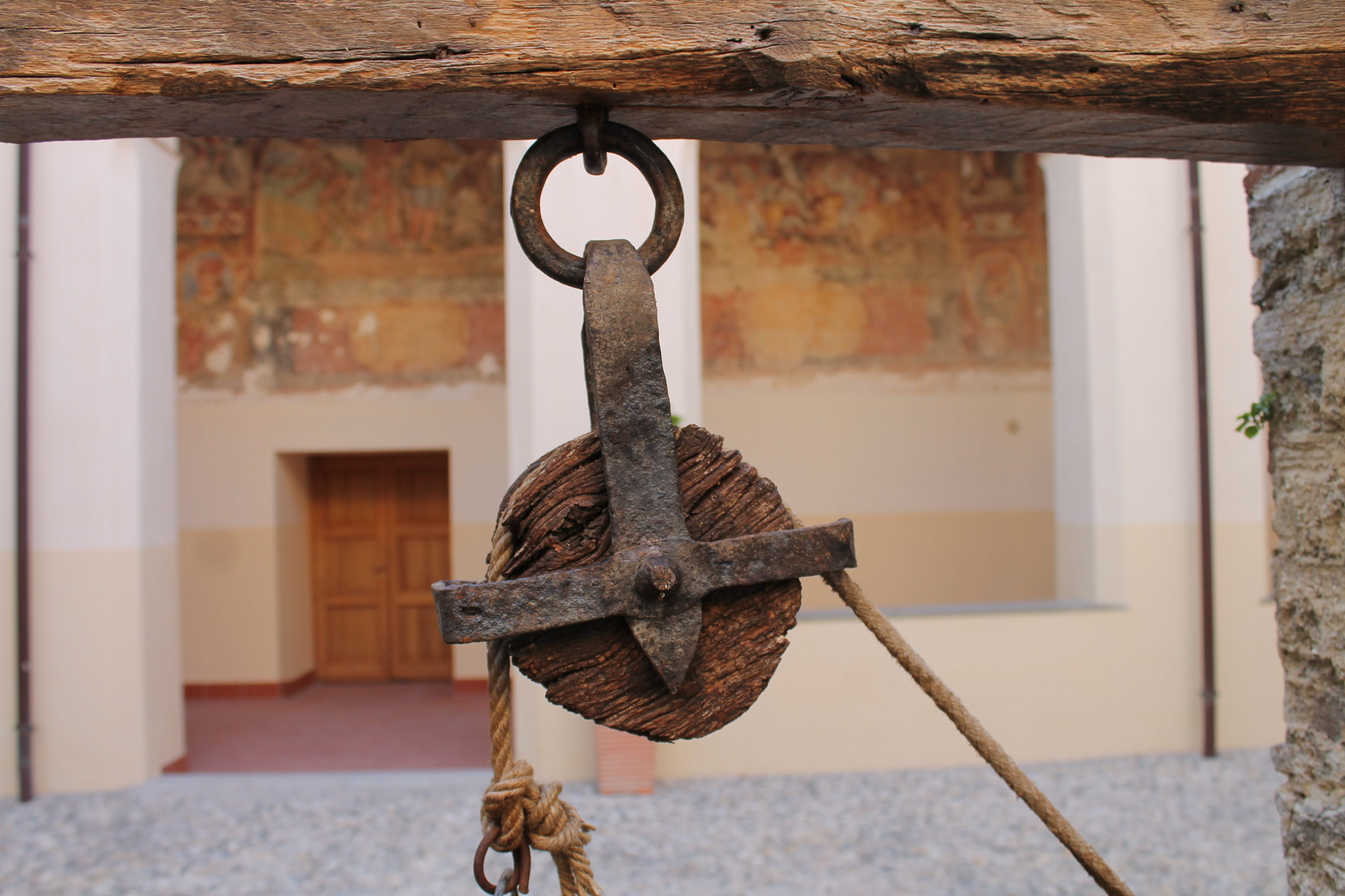 Pulley, Pozzo, Cross, Rope, Wood, suspended, indoors, architecture