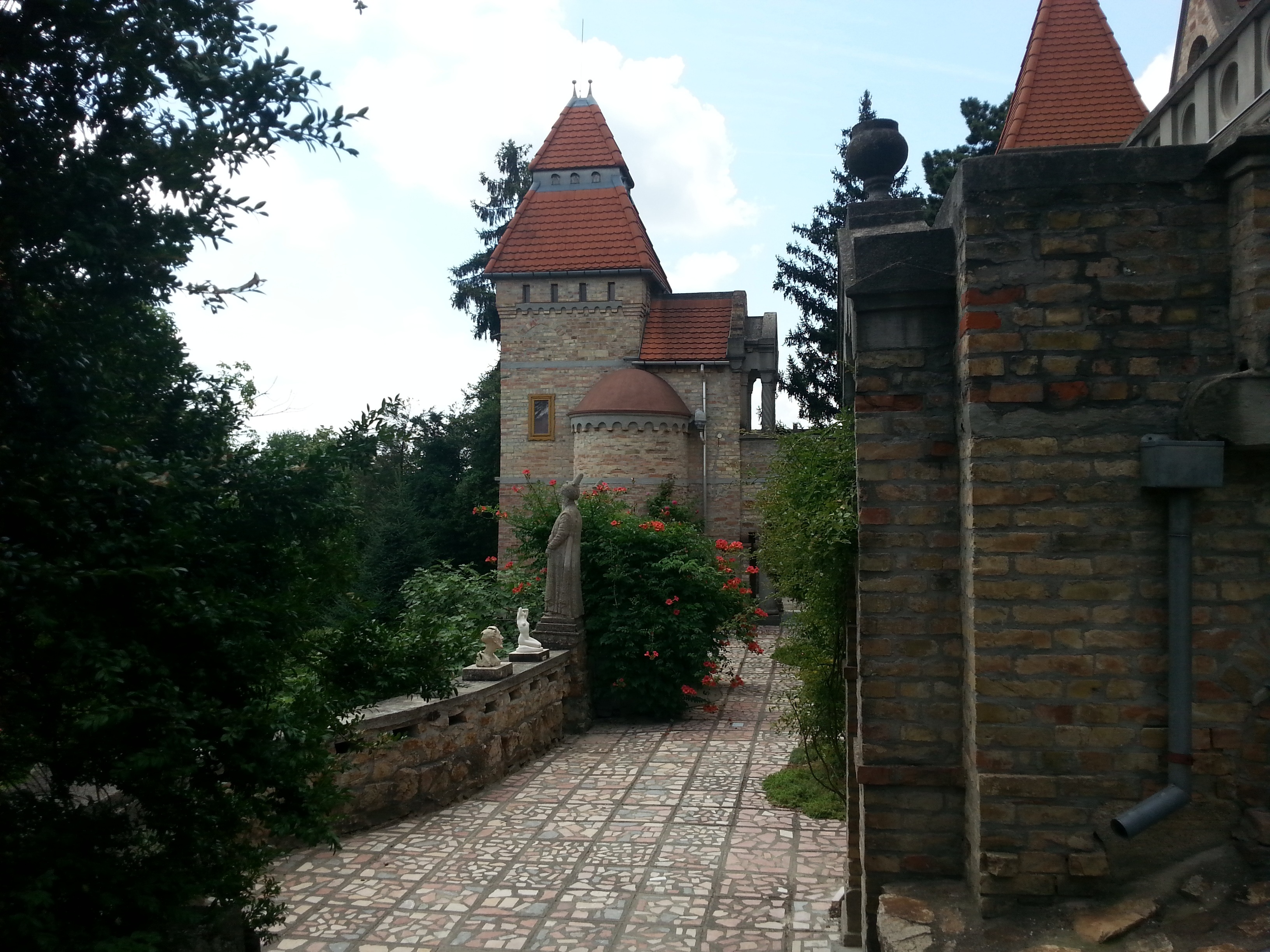 castle, ridge, architecture, built structure, building exterior