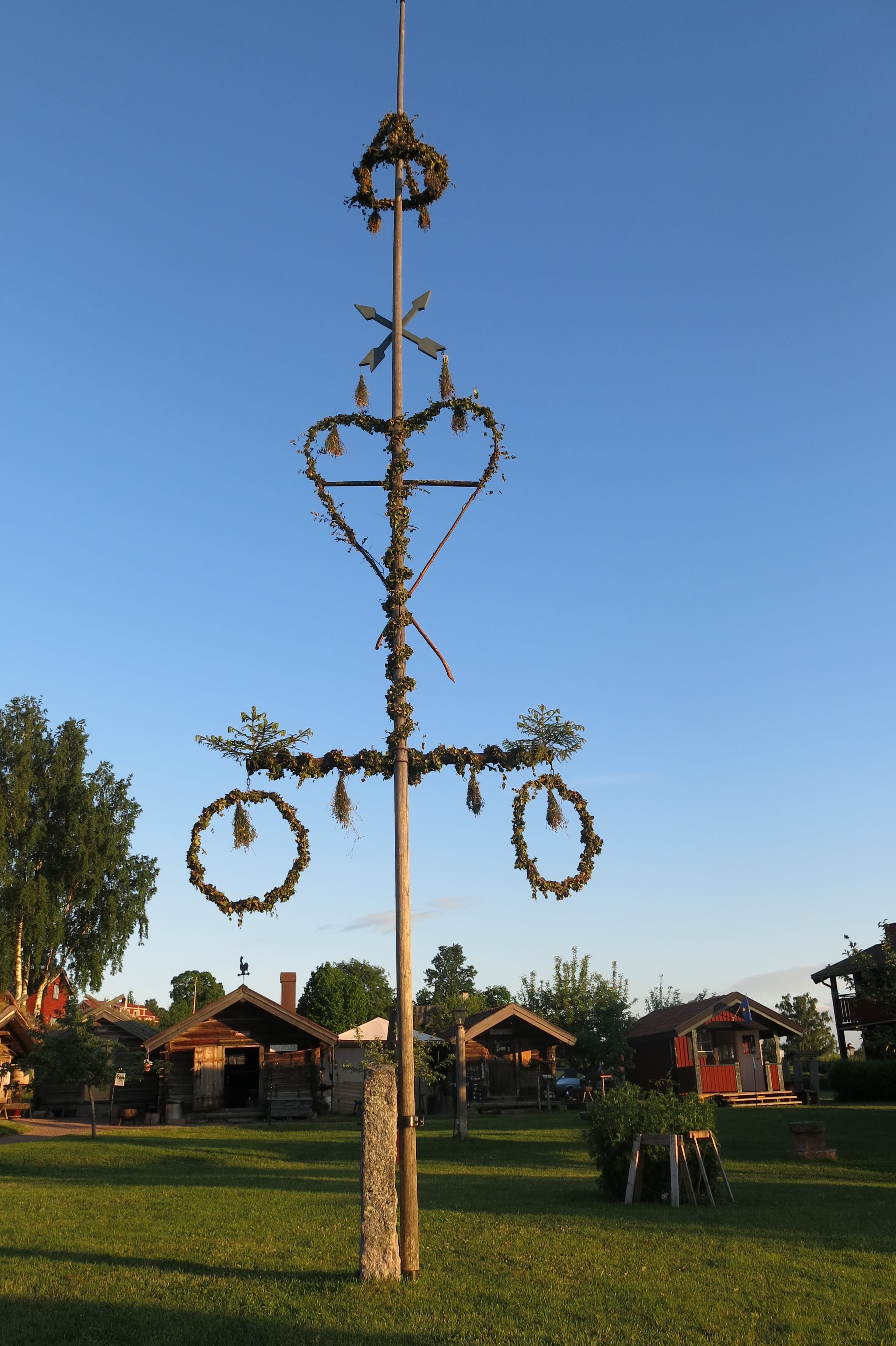 maypole, the valleys, summer, sky, architecture, plant, built structure