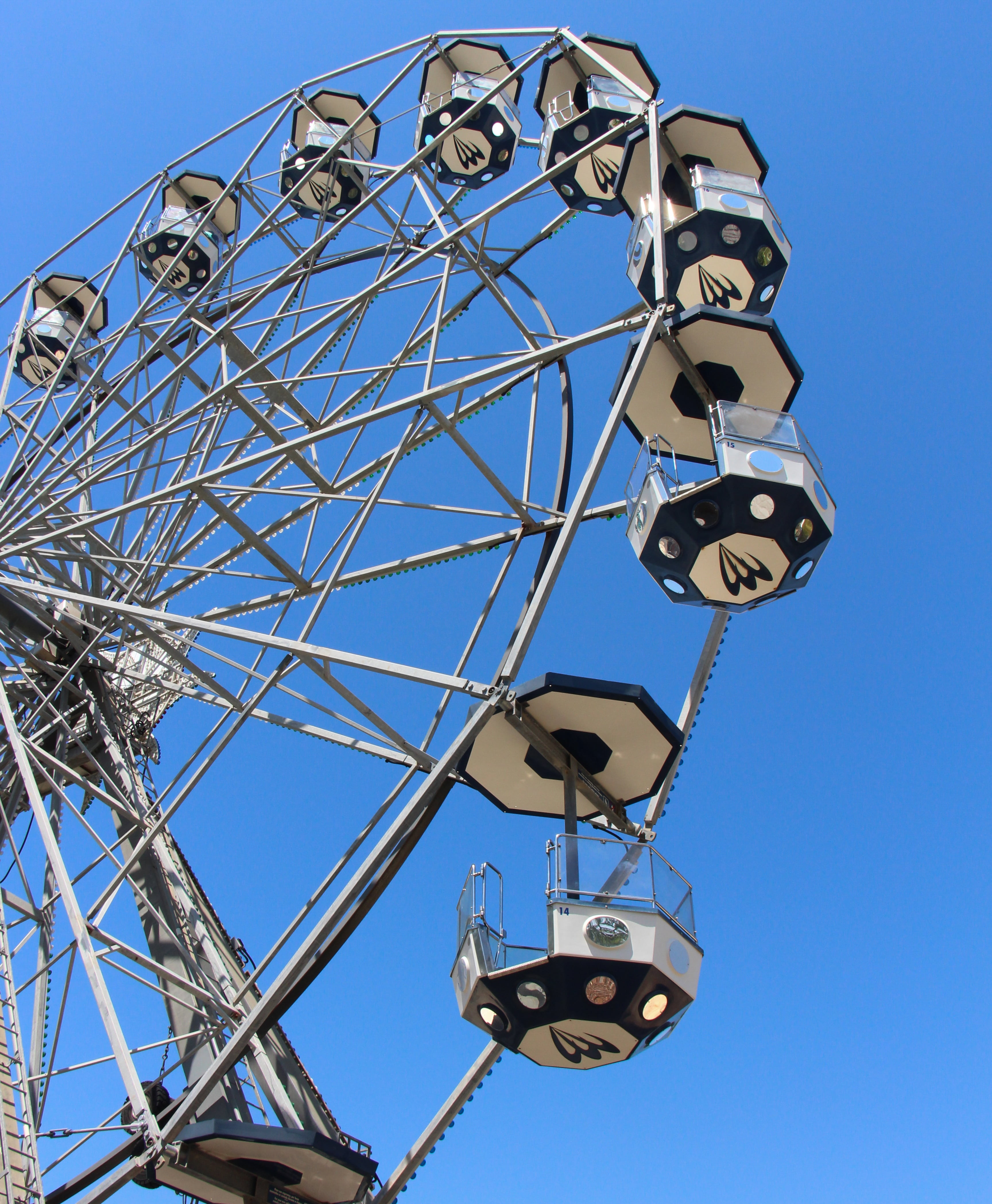 ferris wheel, structure, construction, sky, low angle view