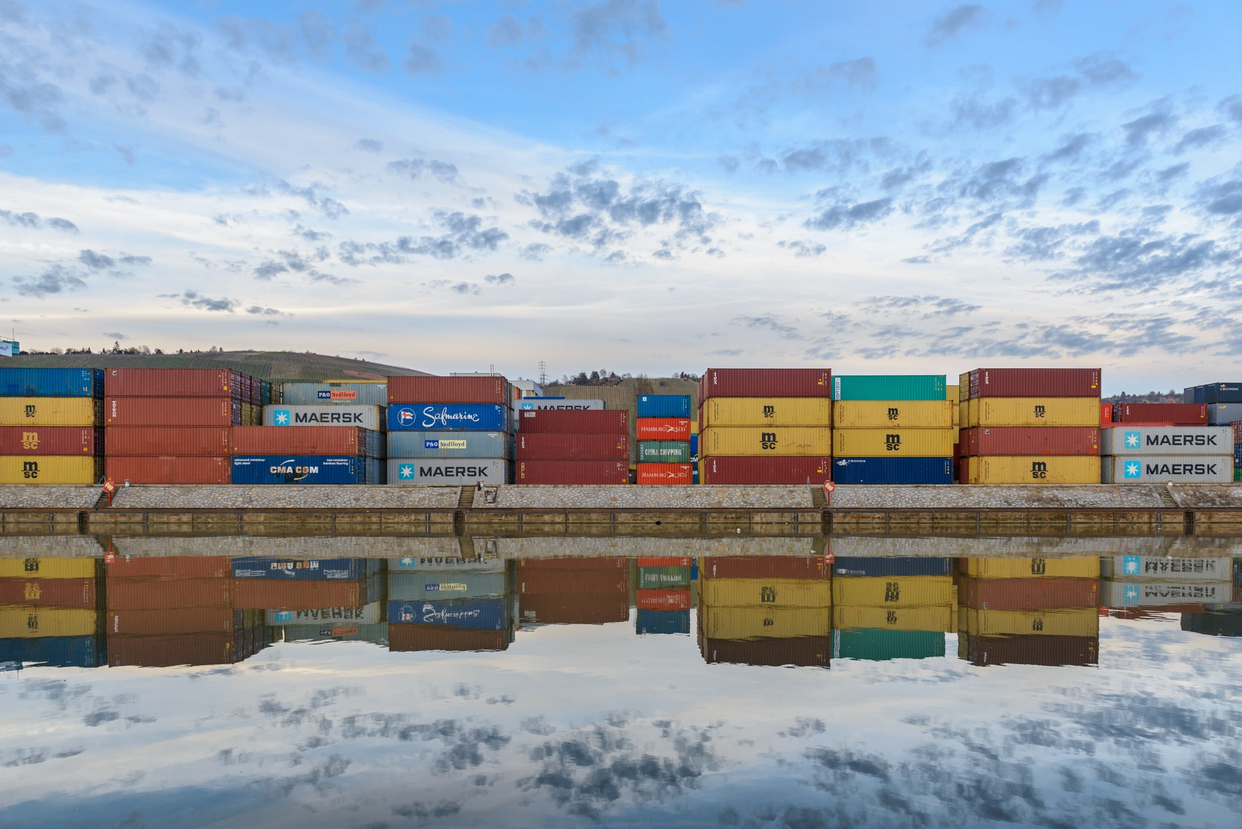entermodal container lot, port, container terminal, container platform