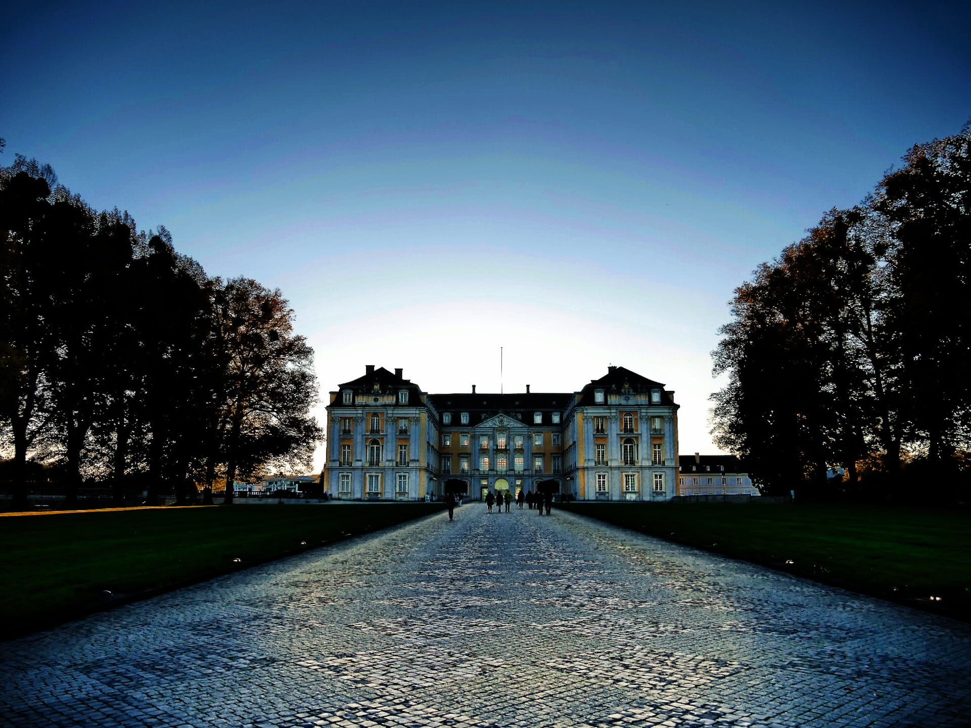 castle, dynamic, architecture, digital processing, high-contrast image