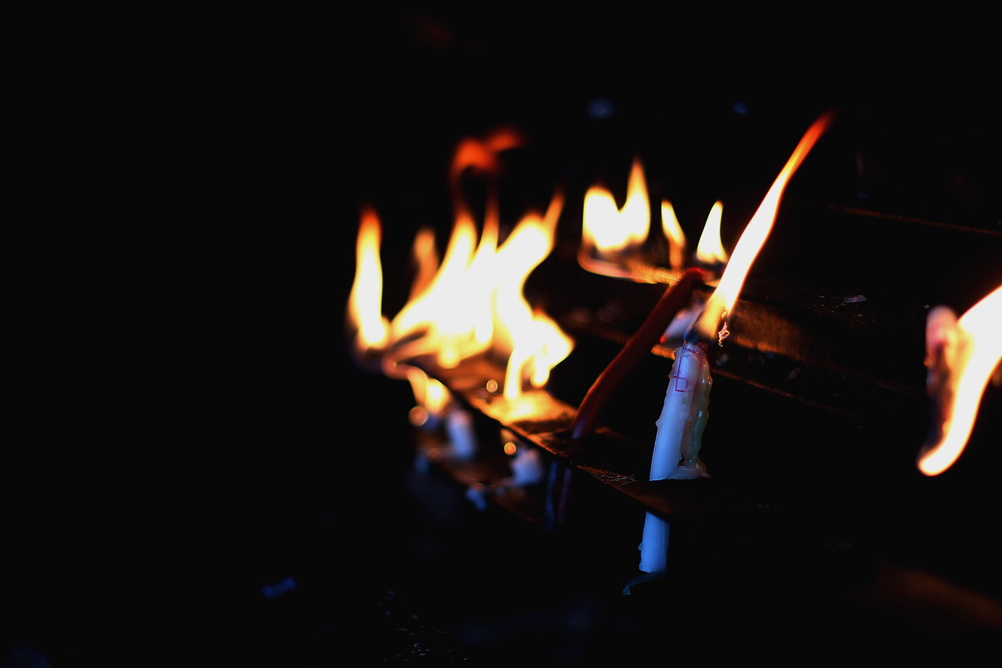 candles, light, fire, flame, night, dark, burn, black, candlelight