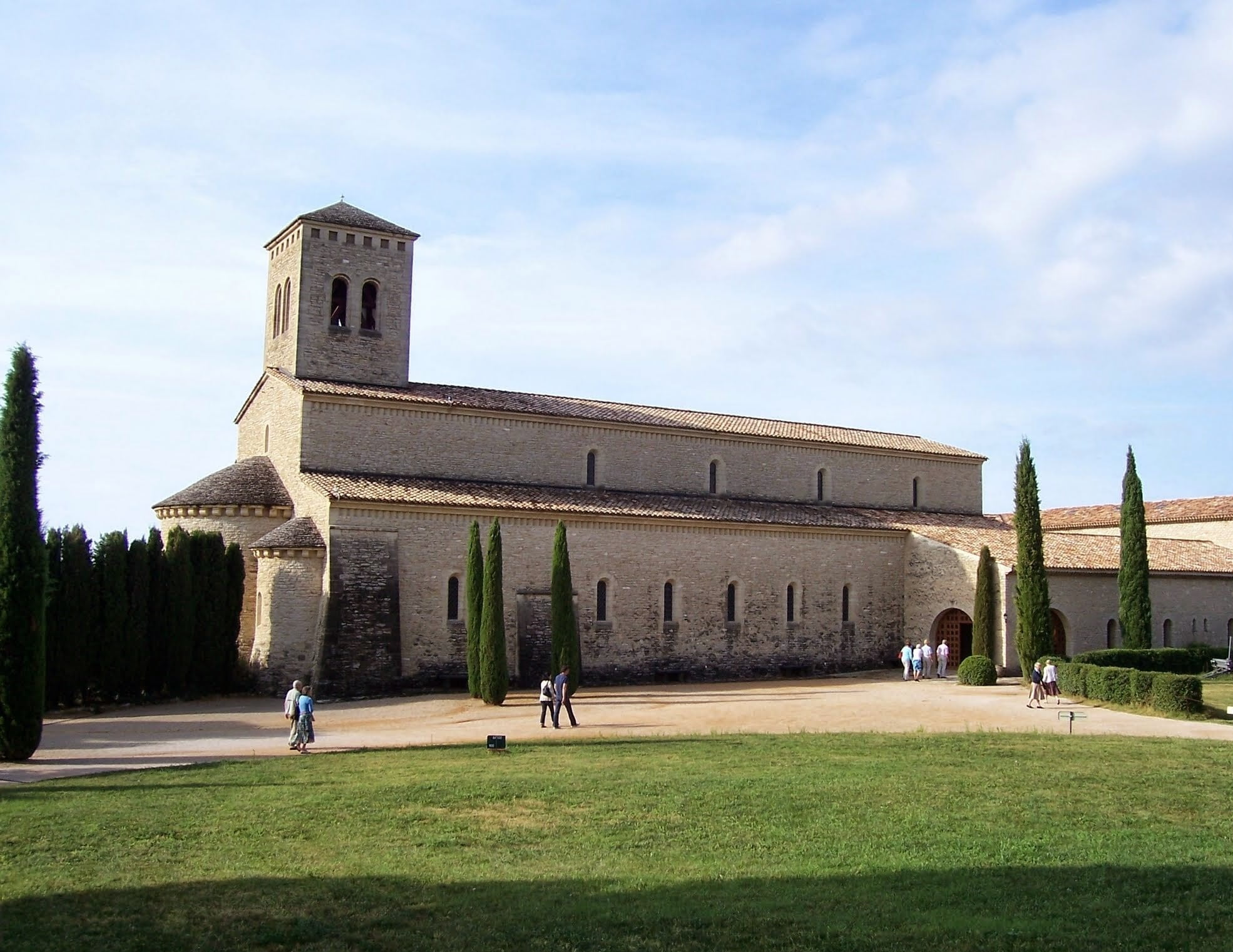 abbey, religious monuments, architecture, built structure, sky