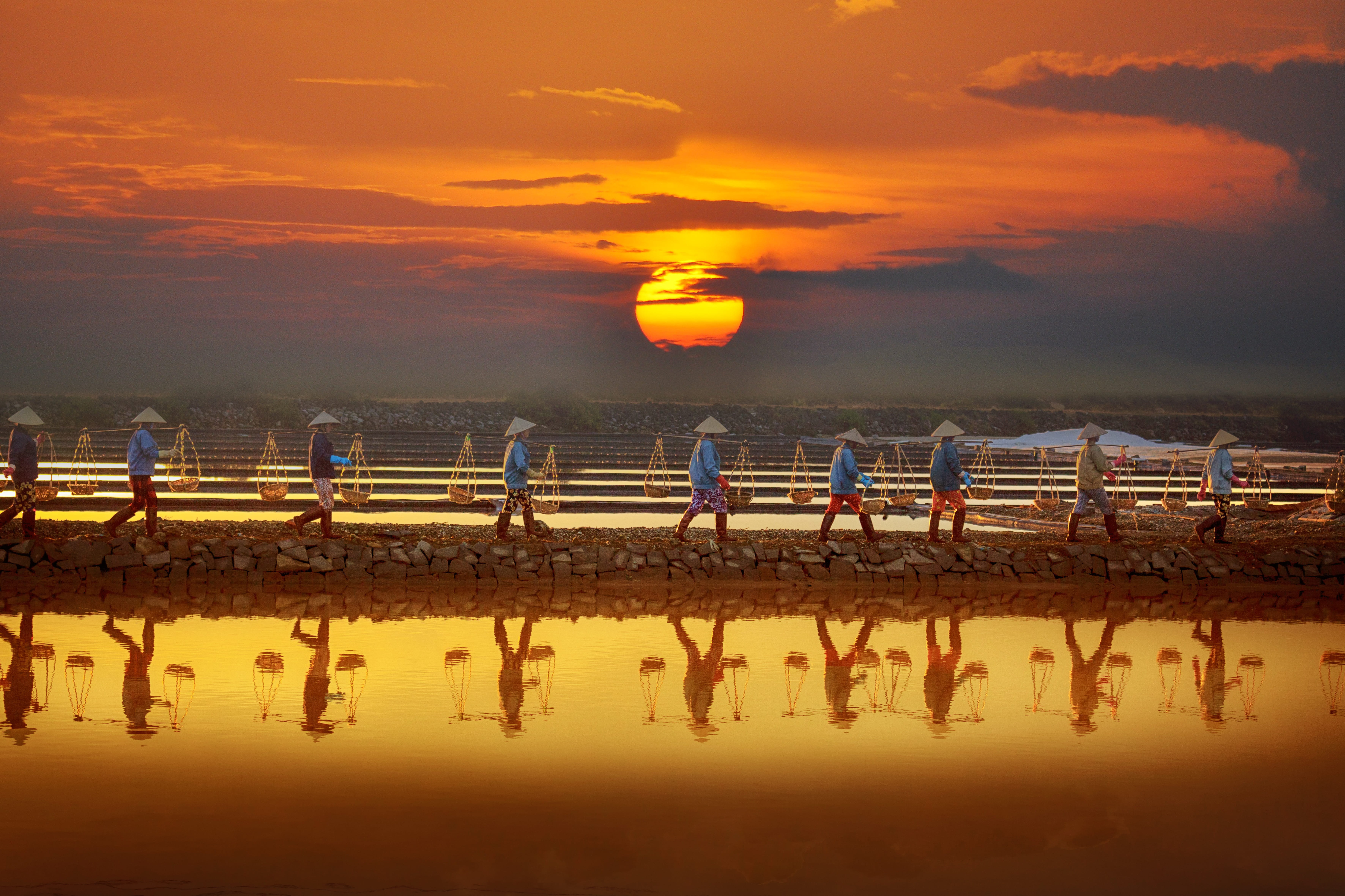 landscape, sunset, clouds, reflection, light, people, sky, water