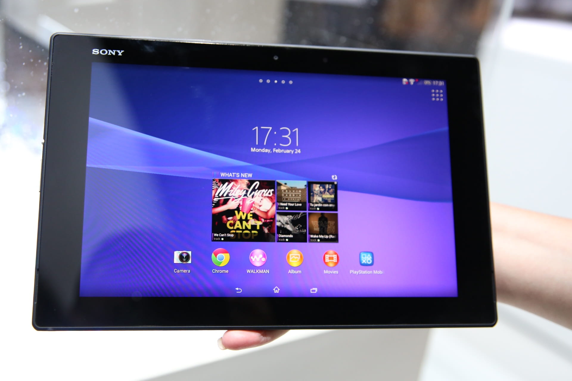 sony, tablet, mobile, tech, technology, communication, screen