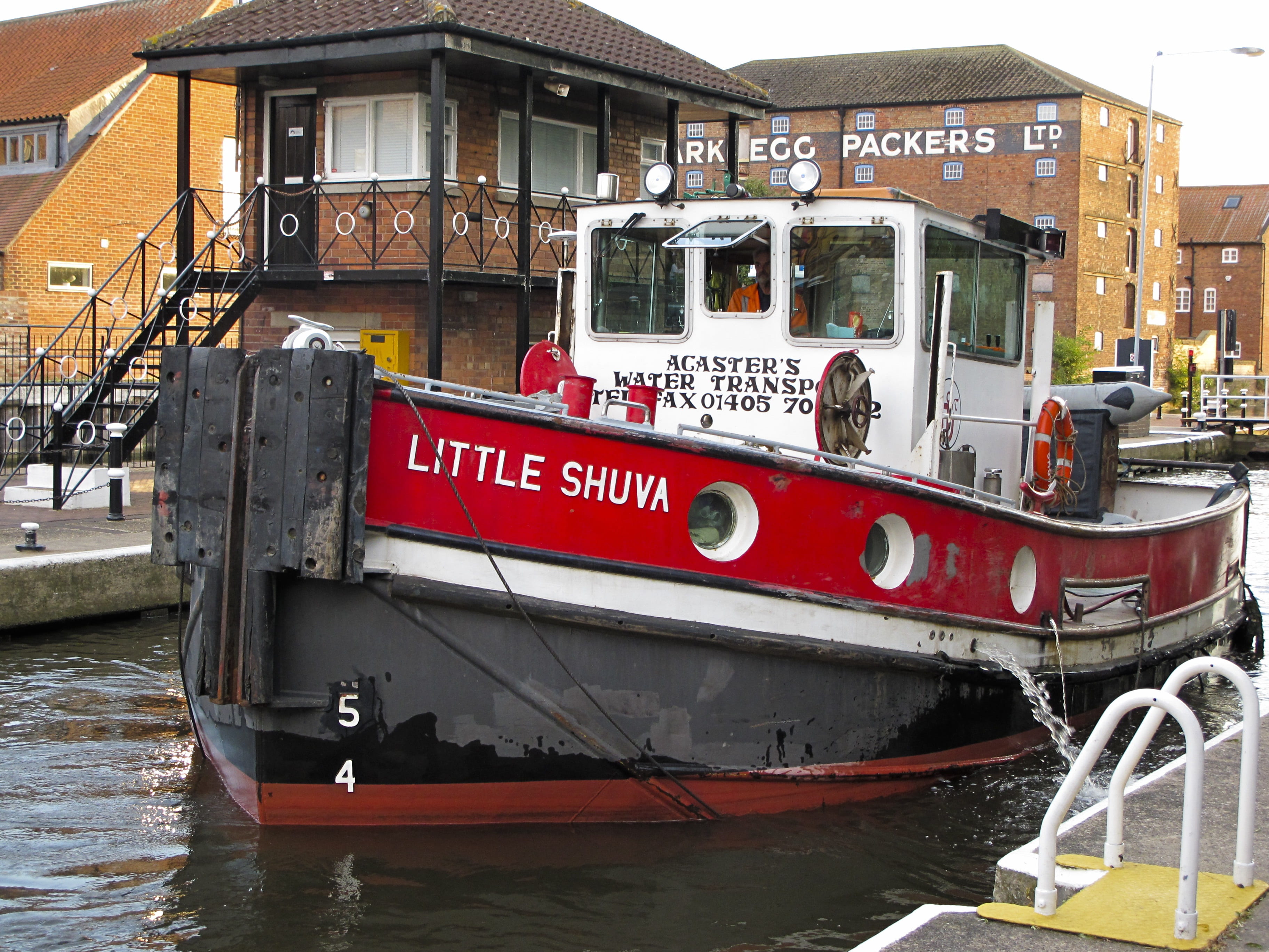 Free download | HD wallpaper: tugboat, ship, crawler, lock, trent 