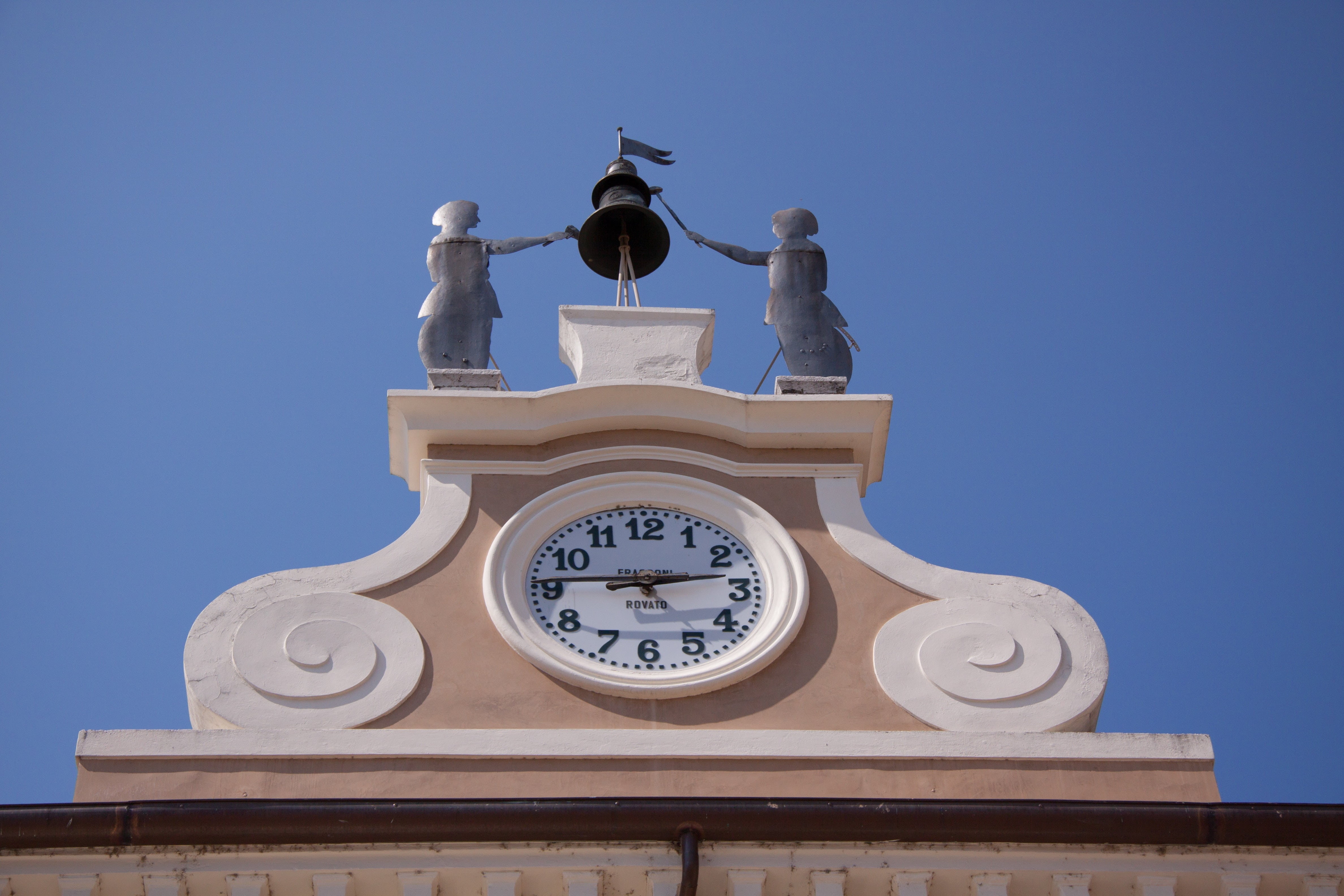 clock, building, clock tower, architecture, sky, low angle view