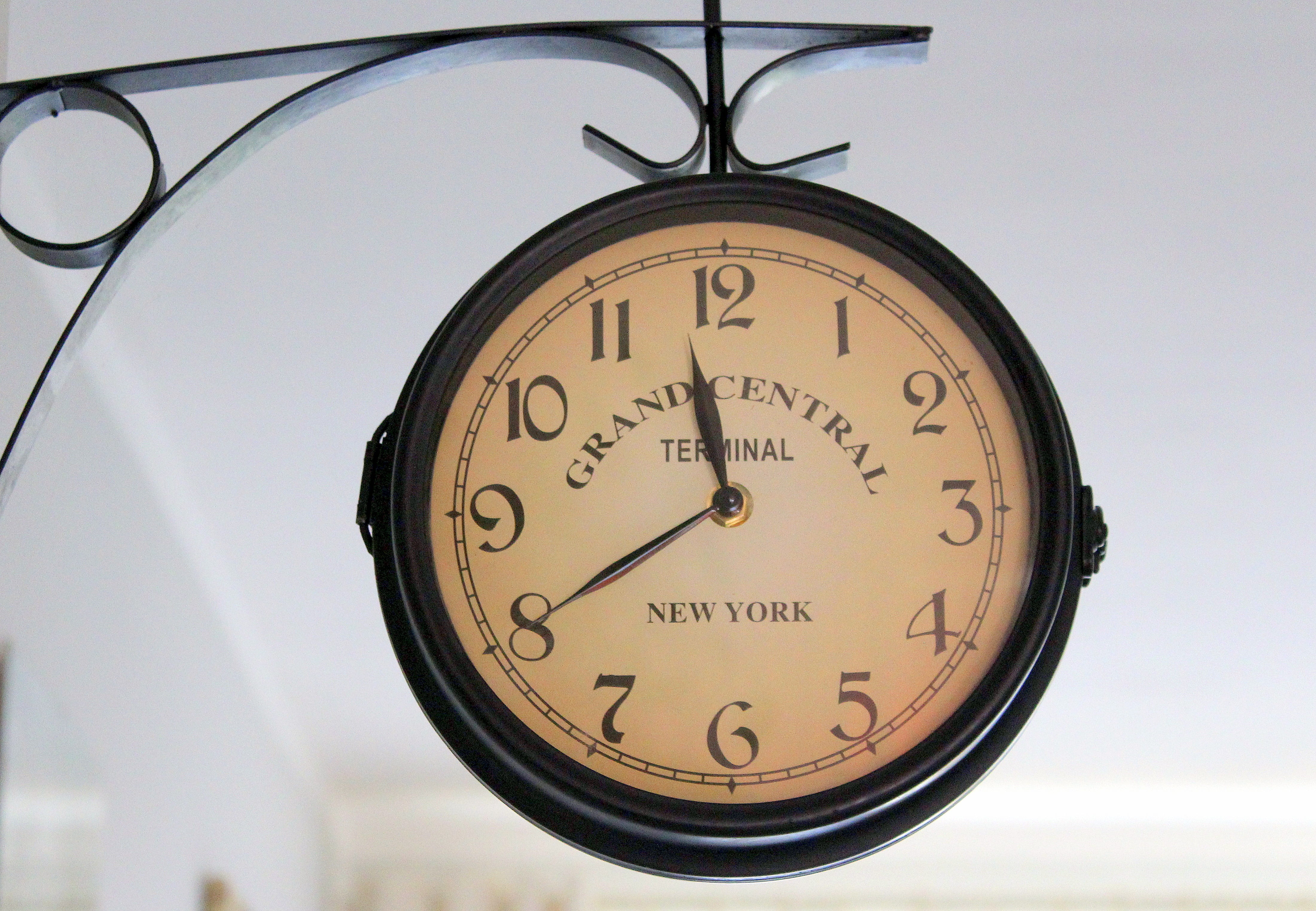 clock, time, elapsed time, clock shield, tips, large clock