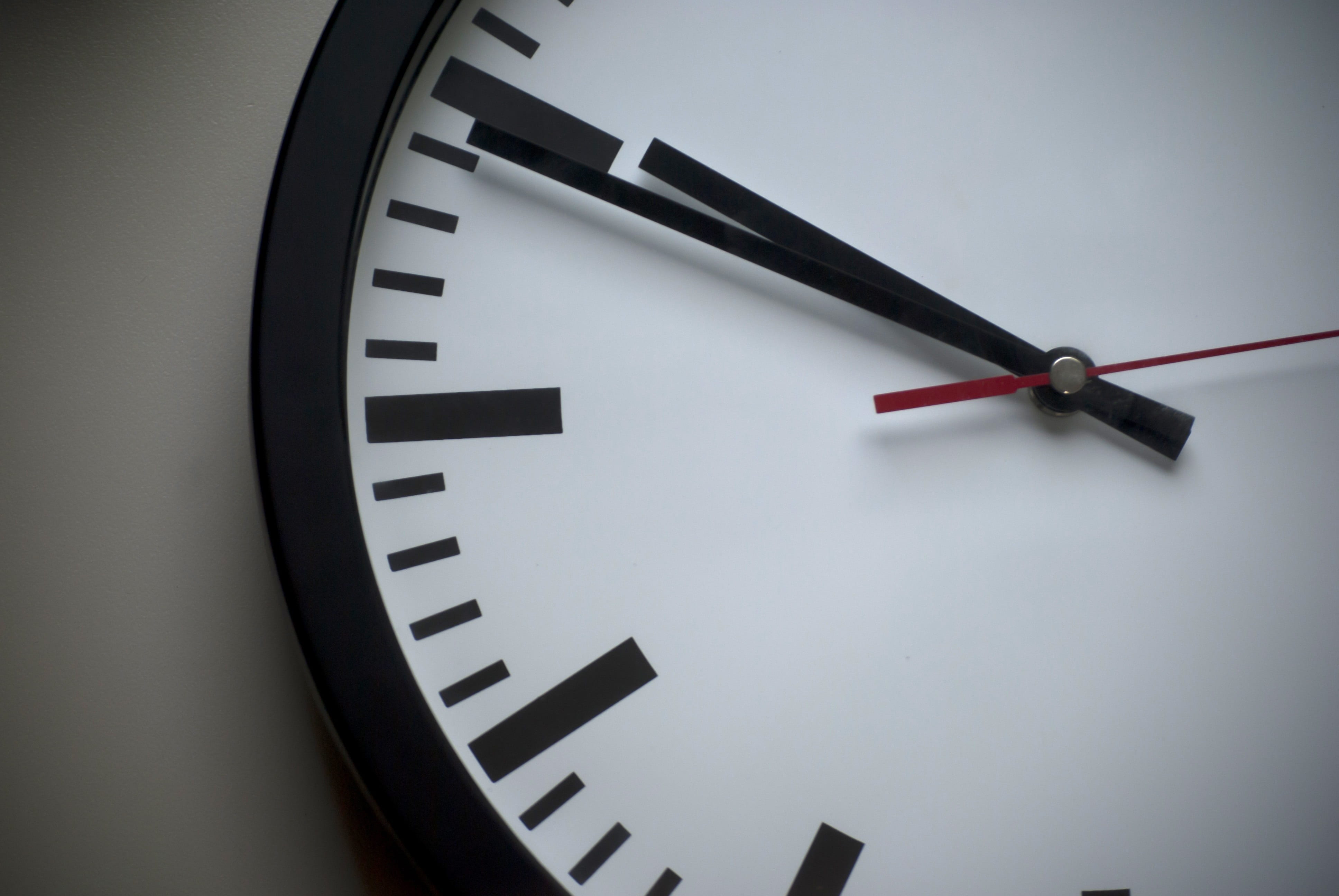 round black wall analog clock, pointer, clock face, time, clock hand