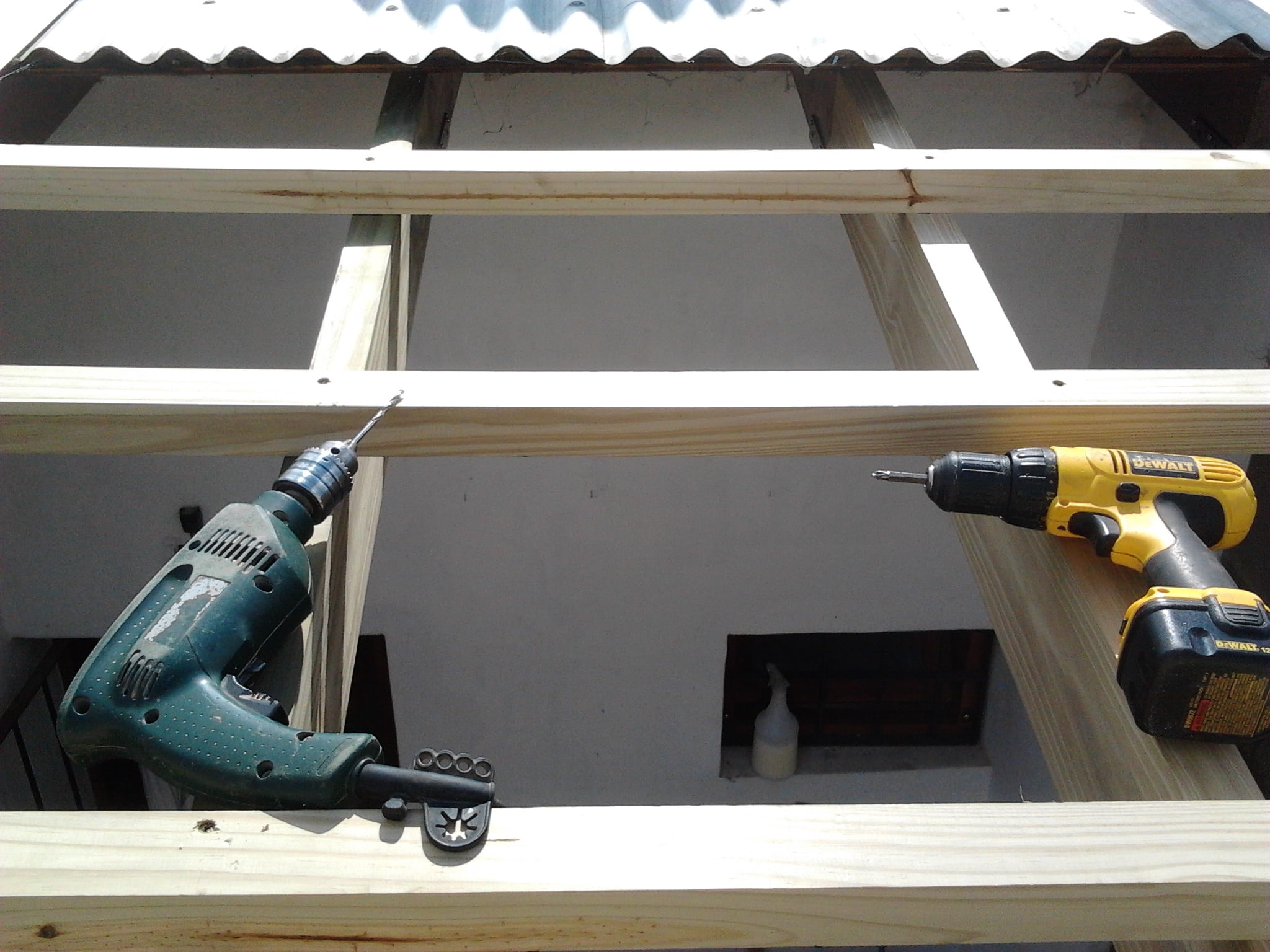tools, ceiling, work, architecture, no people, built structure