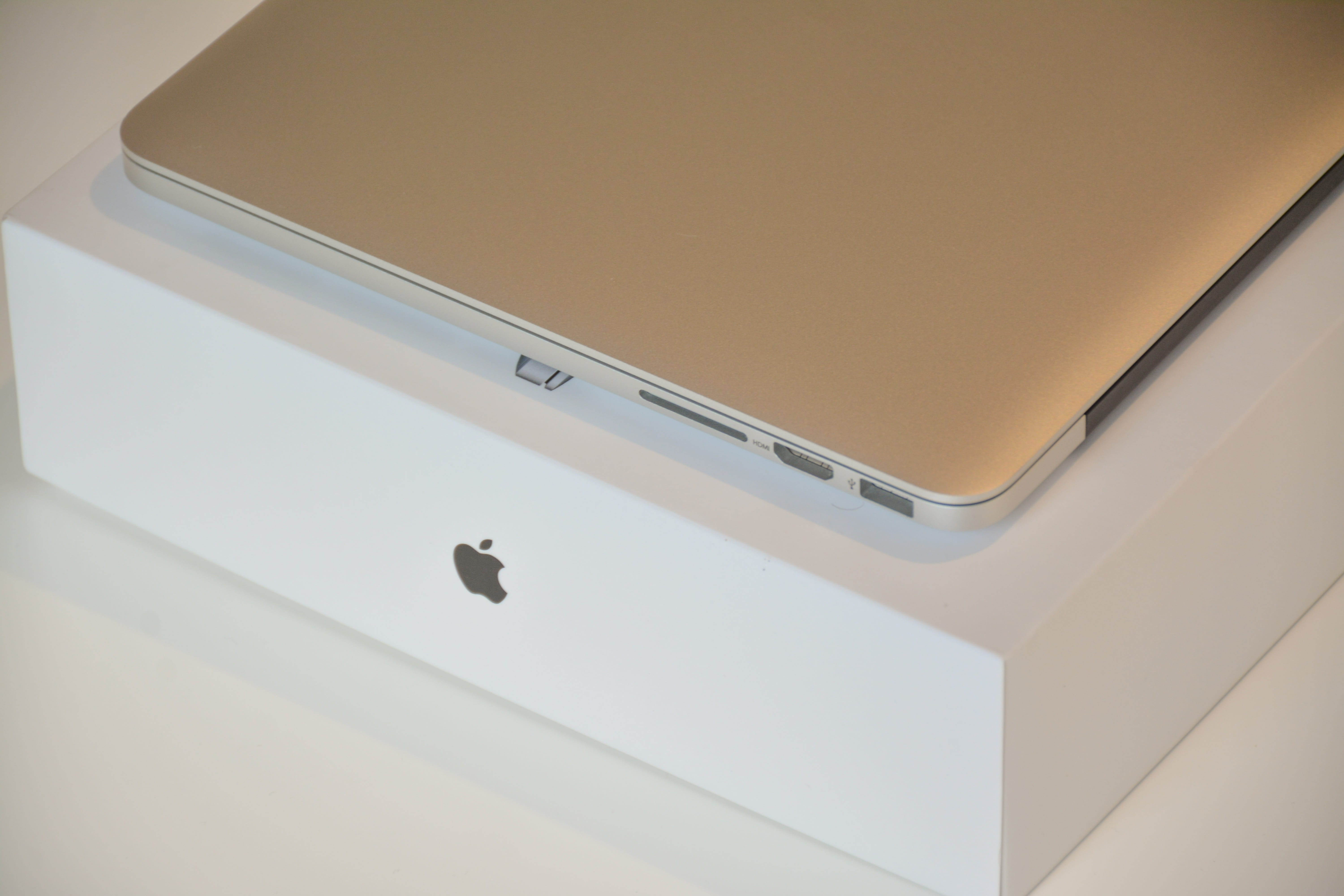 laptop, apple, macbook, computer, browser, research, study