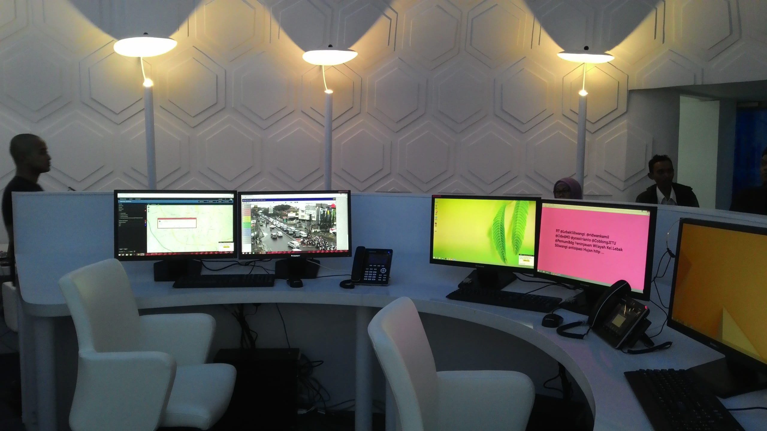bandung, command center, tech, technology, computer, computer monitor