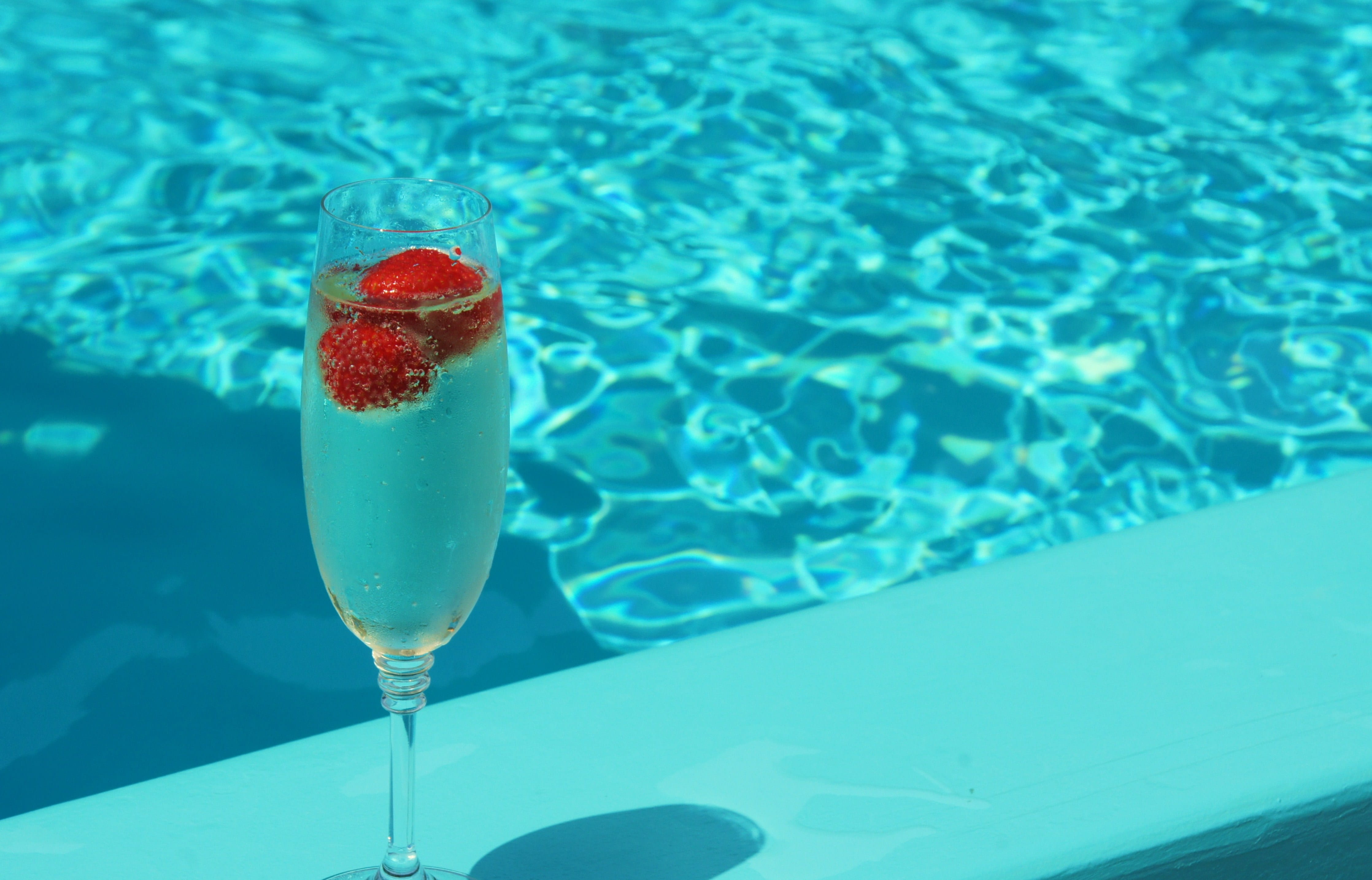 clear flute glass beside body of water, drink, benefit from, champagne