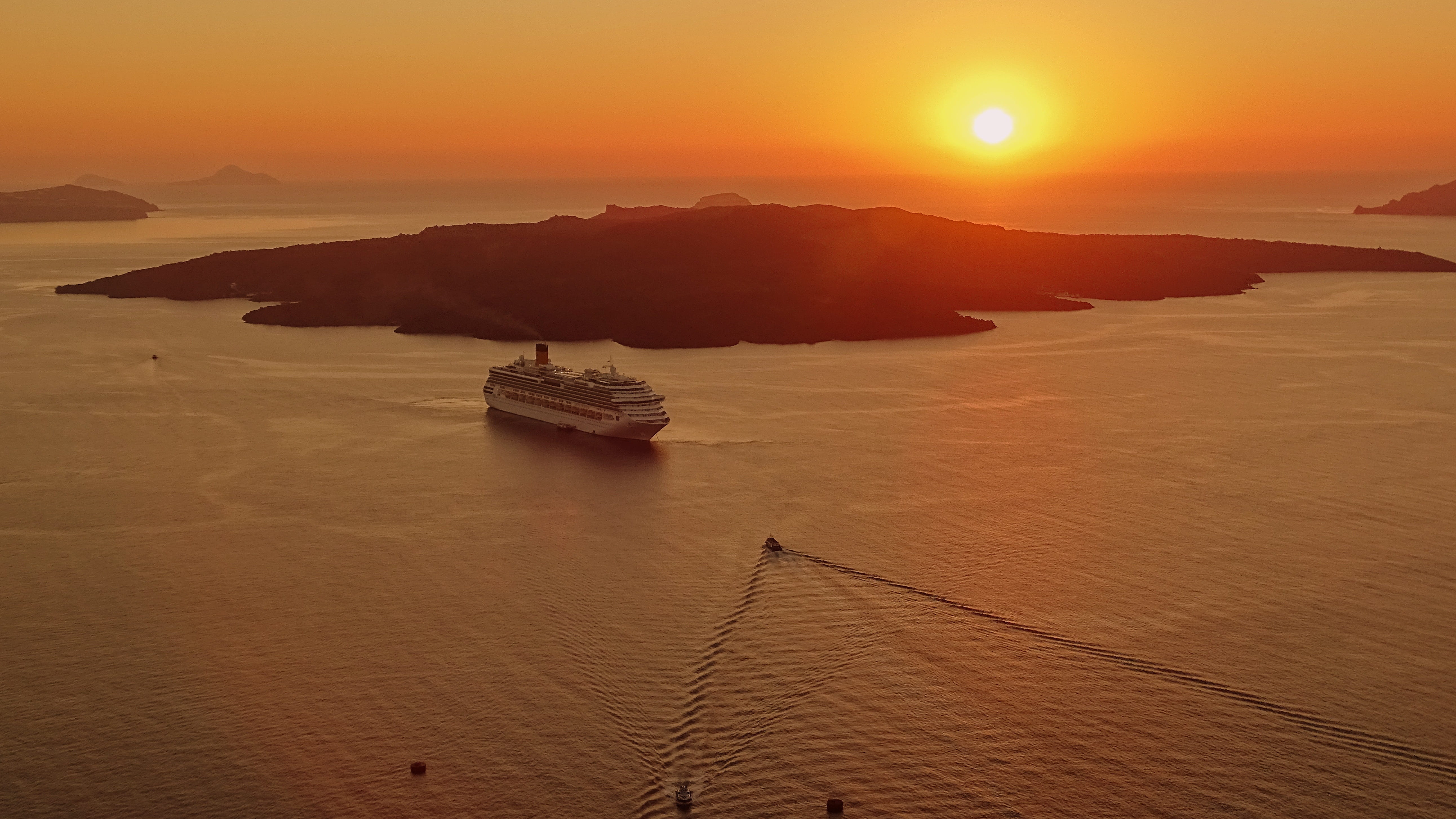 Sunset around Santorini on a Cruise Boat, photo, greece, island