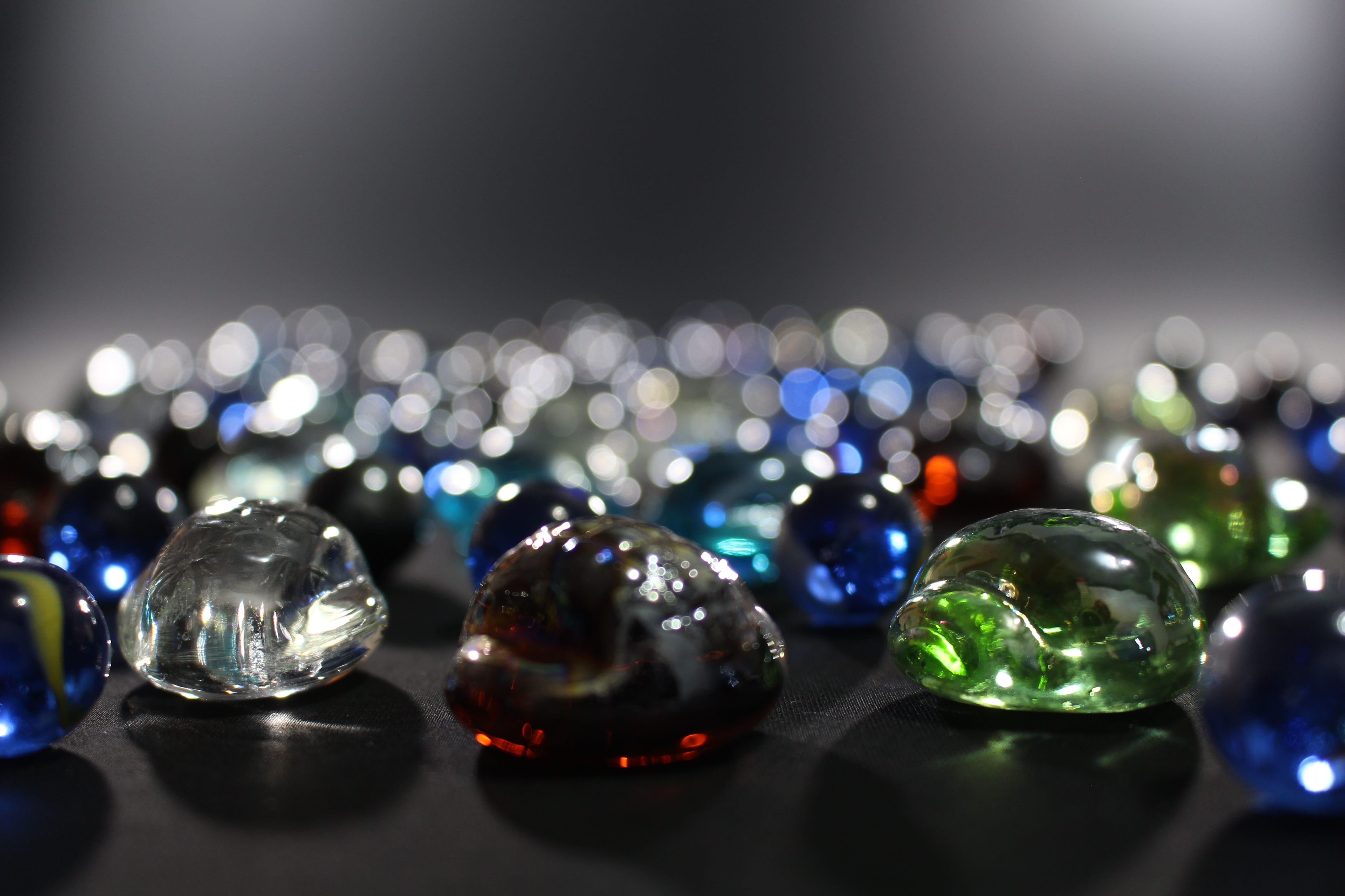 bright, rocks, flashes, reflection, selective focus, close-up