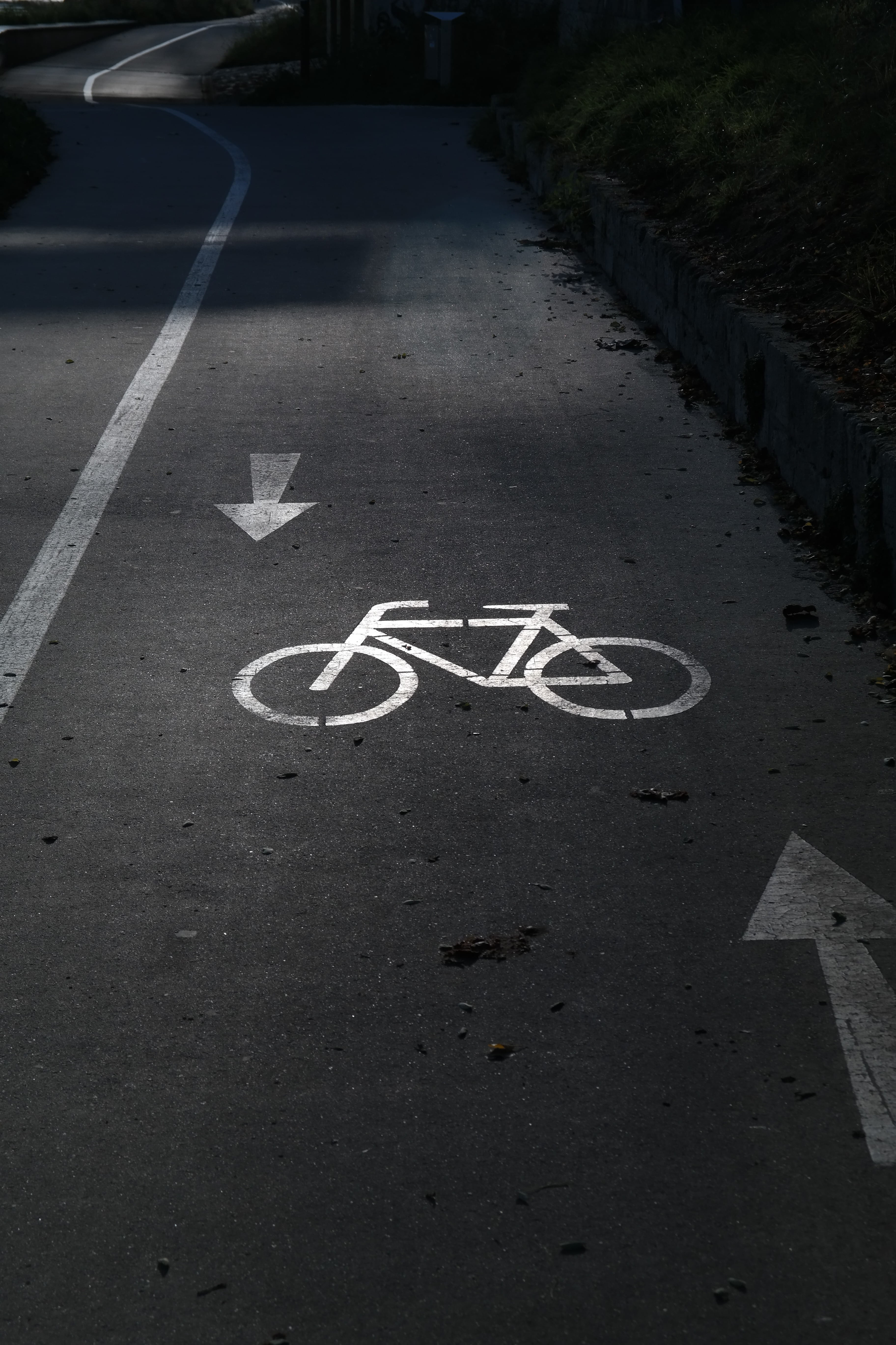 road with bicycle lane on focus photo, Cycle Path, Gauge, Bicycle Path