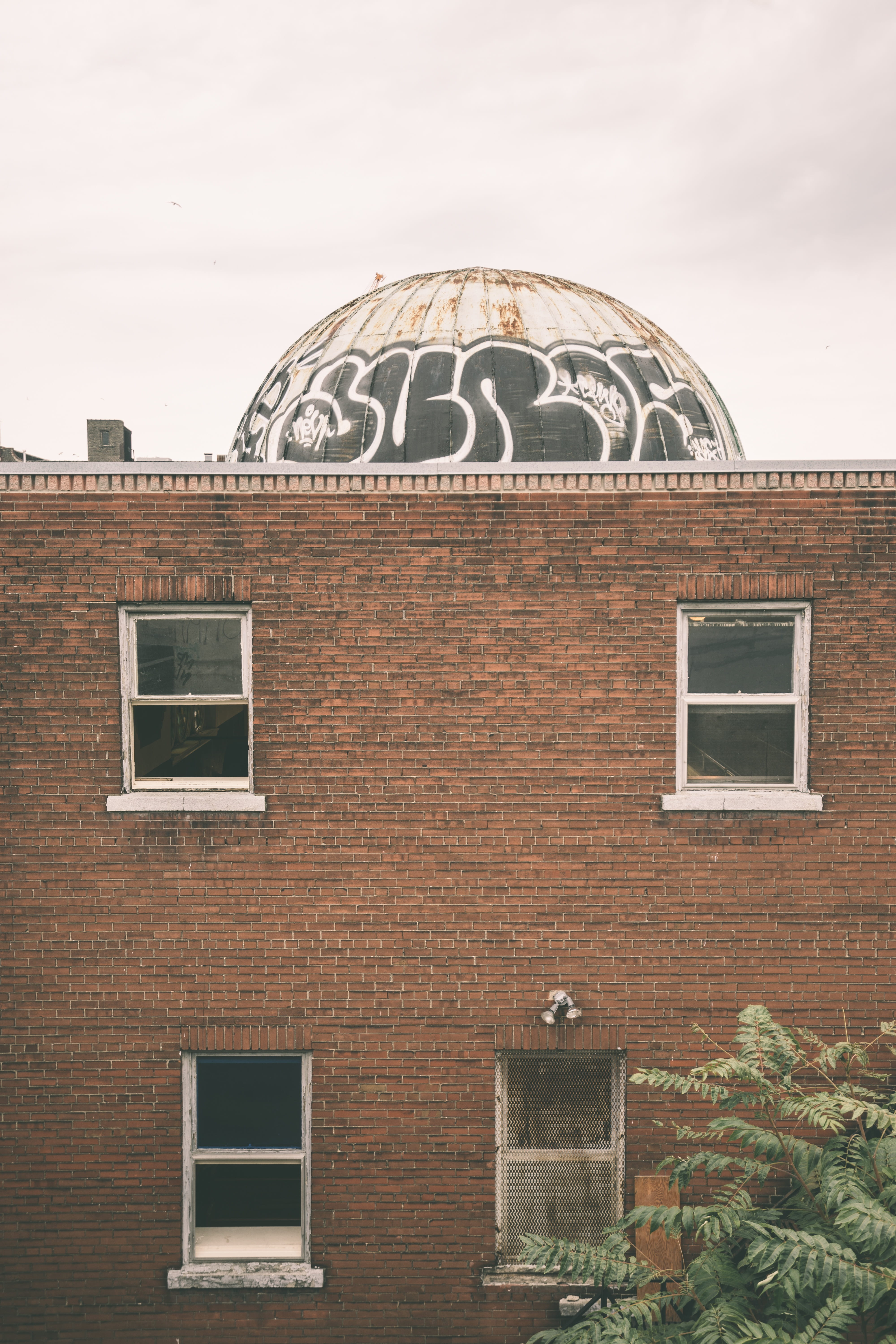 sky, clouds, cloudy, graffiti, architecture, brick wall, bricks