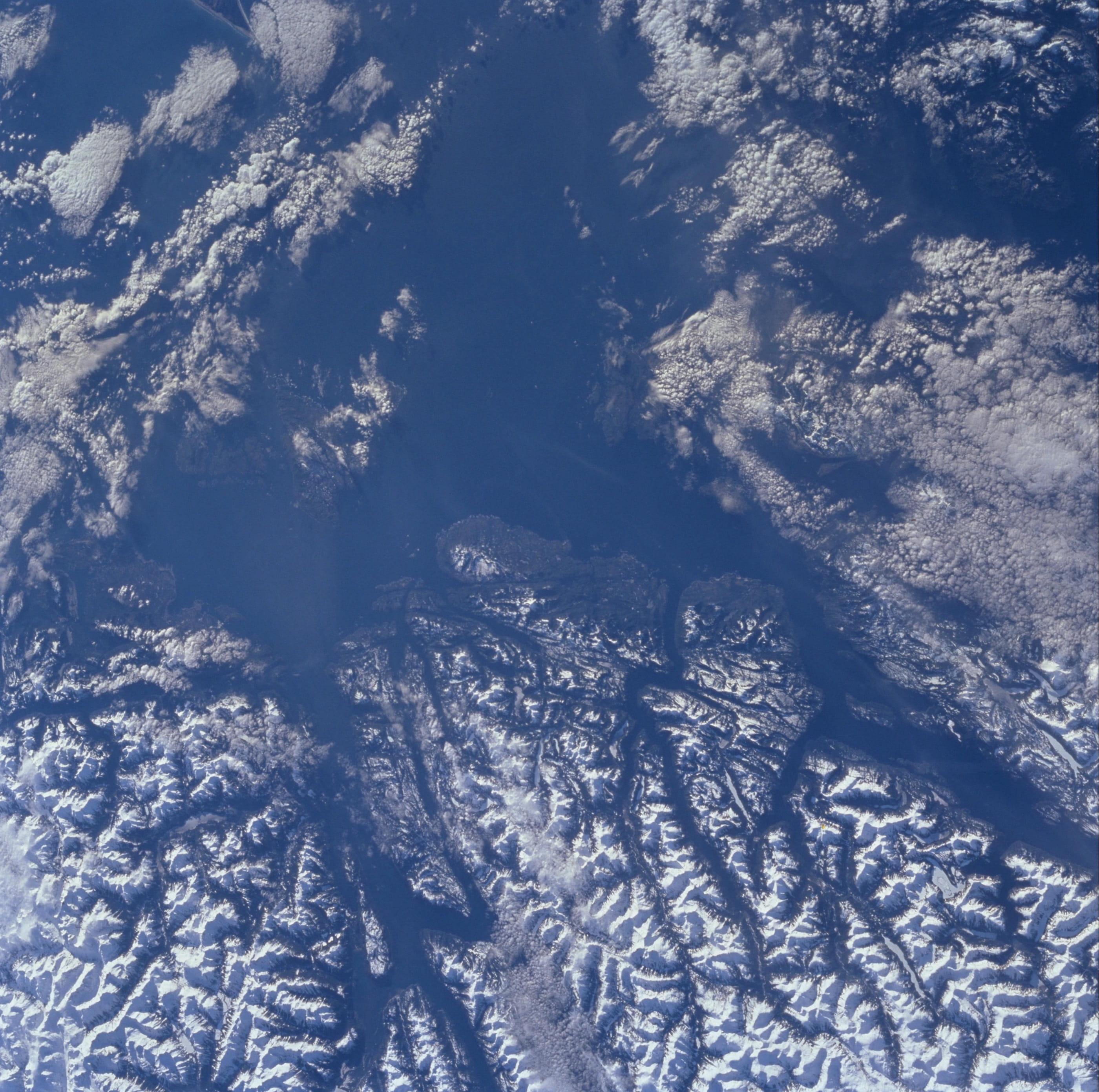 Cloudscape, Cosmos, Space Shuttle, alaska, usa, ocean, mountains