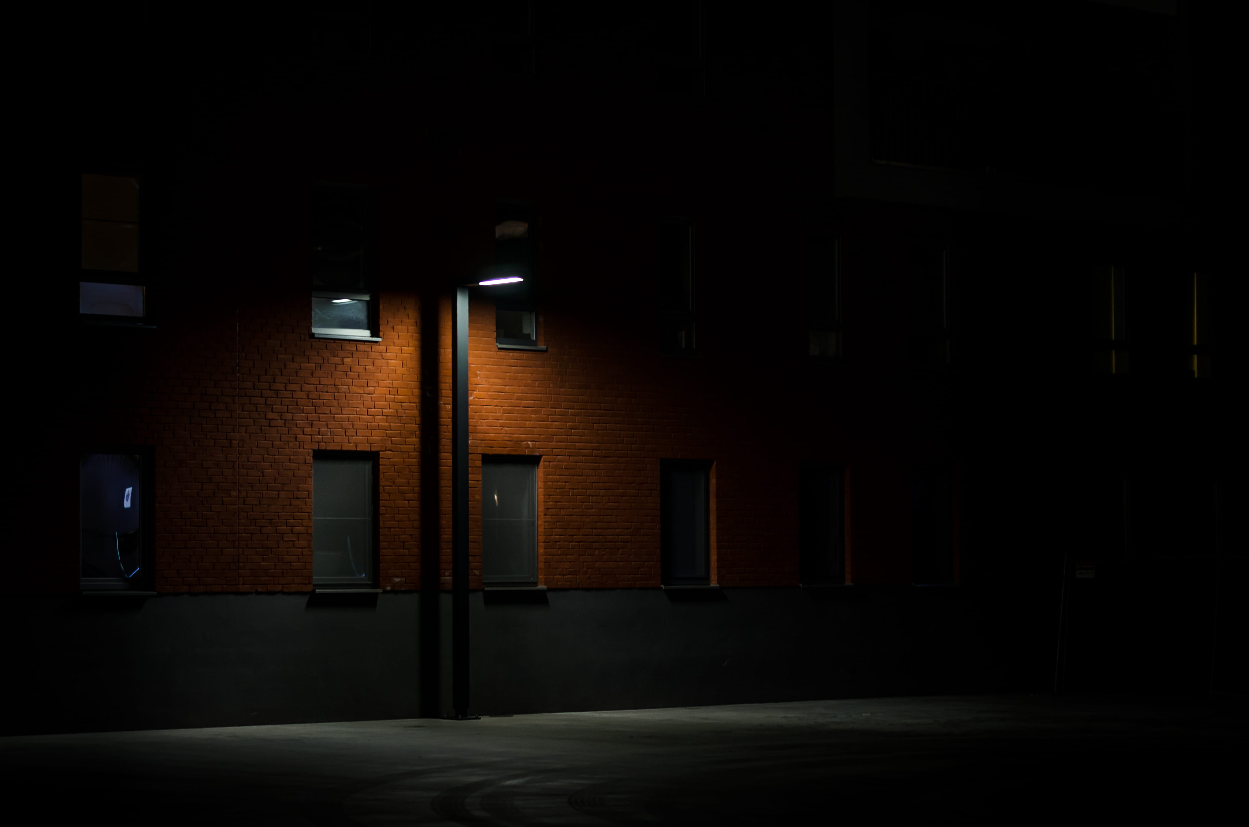 Free download | HD wallpaper: black light post near wall, street light