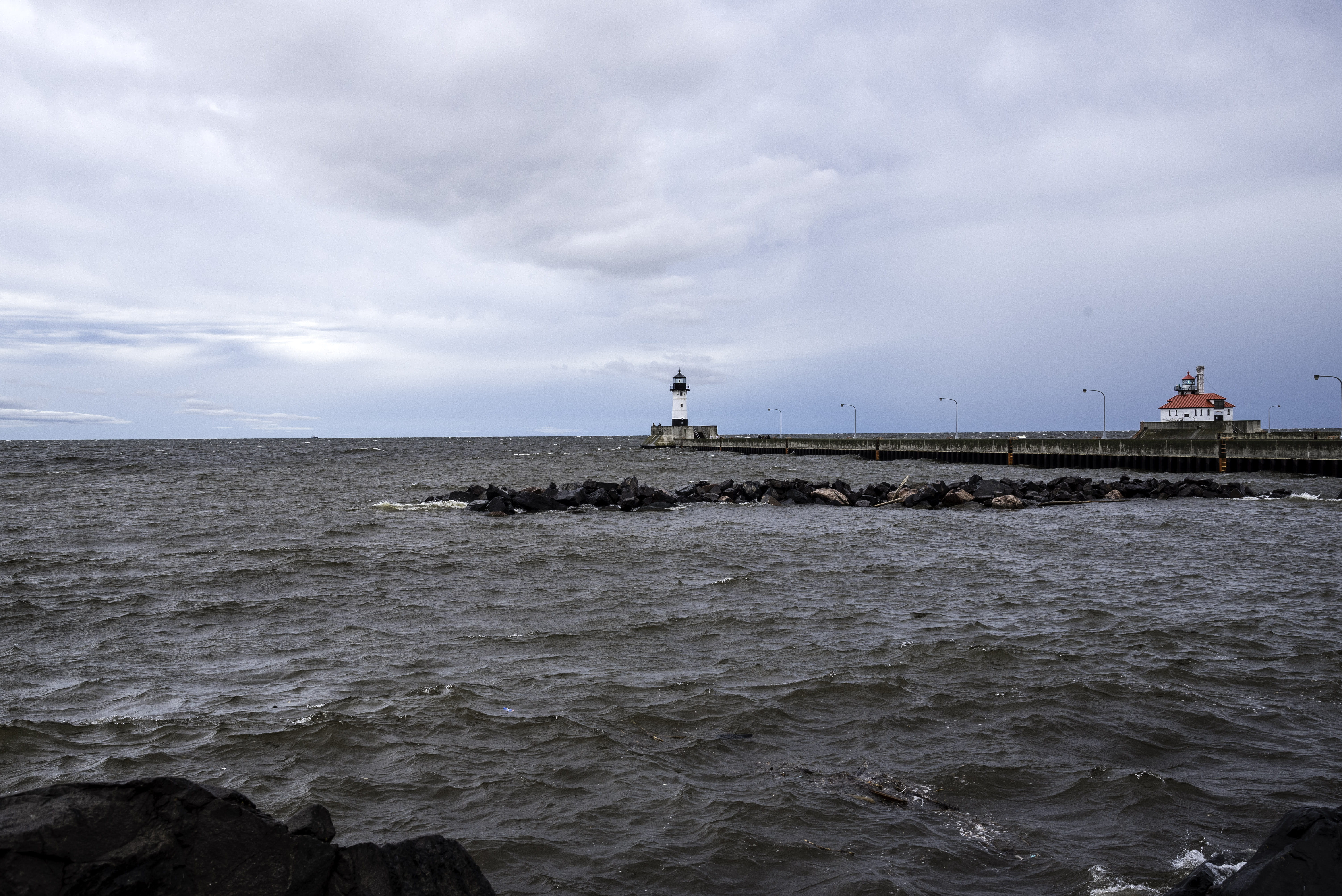 Lighthouse on Lake Superior in Duluth, Minnesota, photo, great lakes