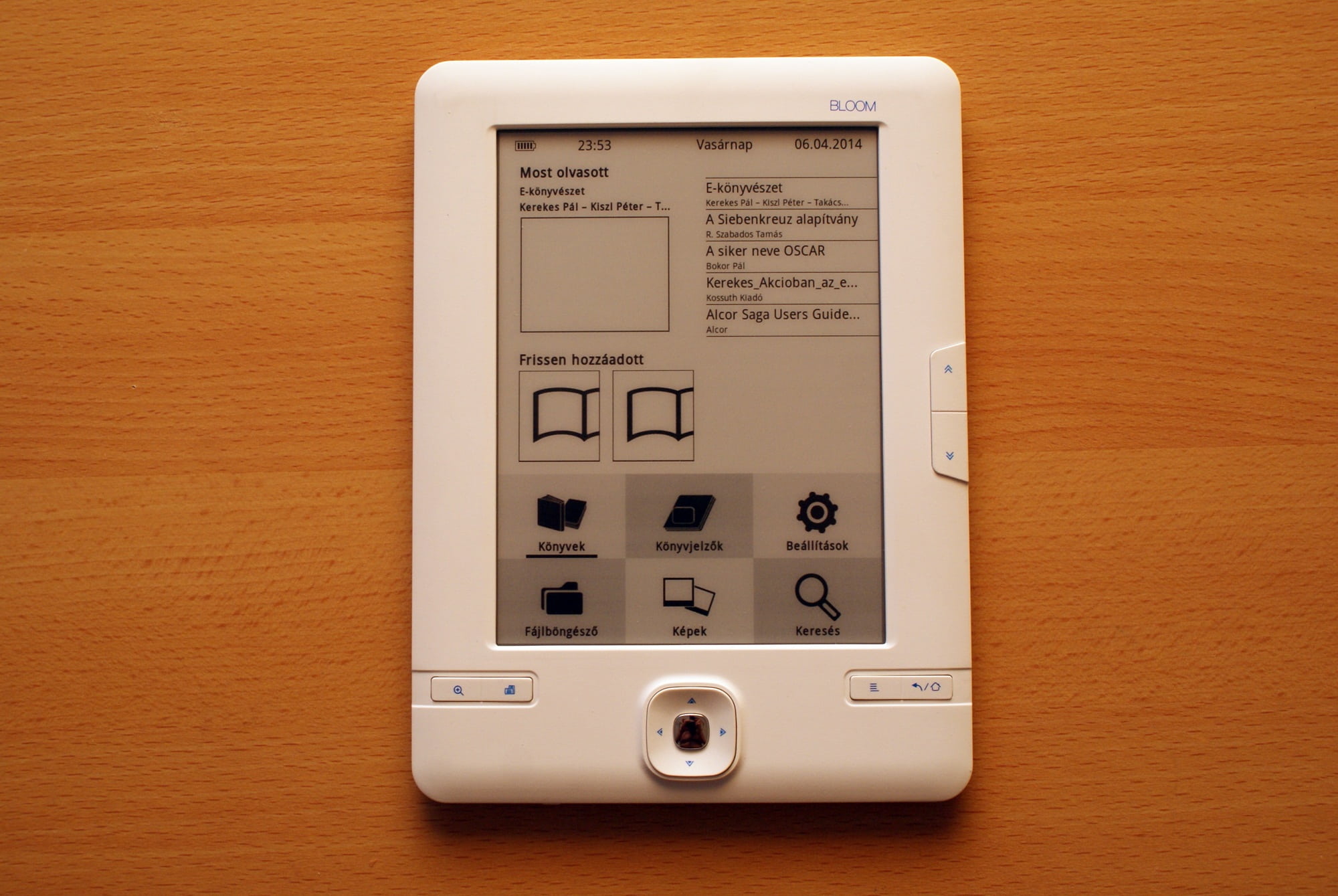 e-reader, e-book, ebook, e-ink, e-paper, tablet pc, technology