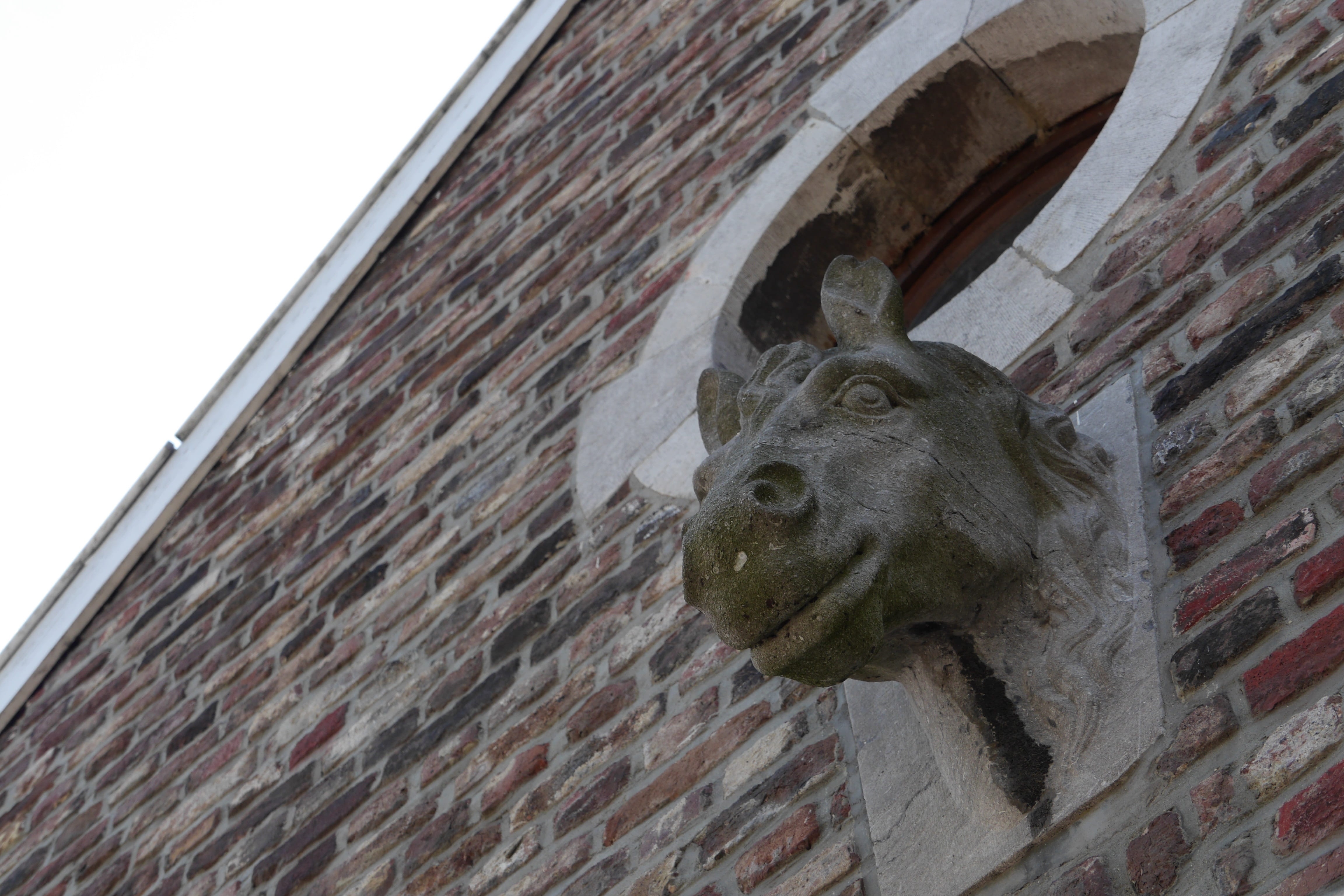 sculpture, head, horse, architecture, low angle view, built structure