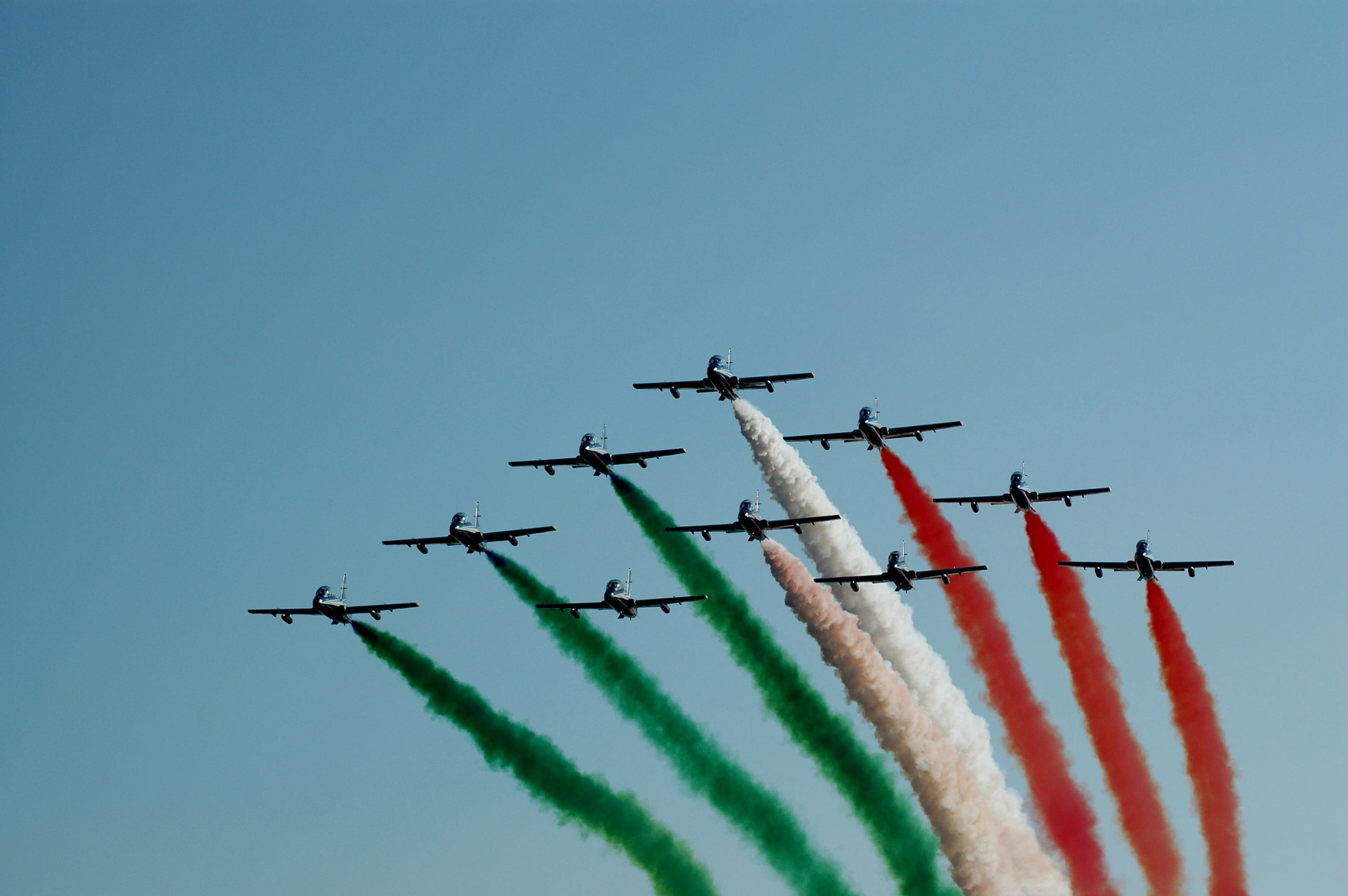 jet planes leaving colored smokes in sky, Tricolor, Arrows, Military