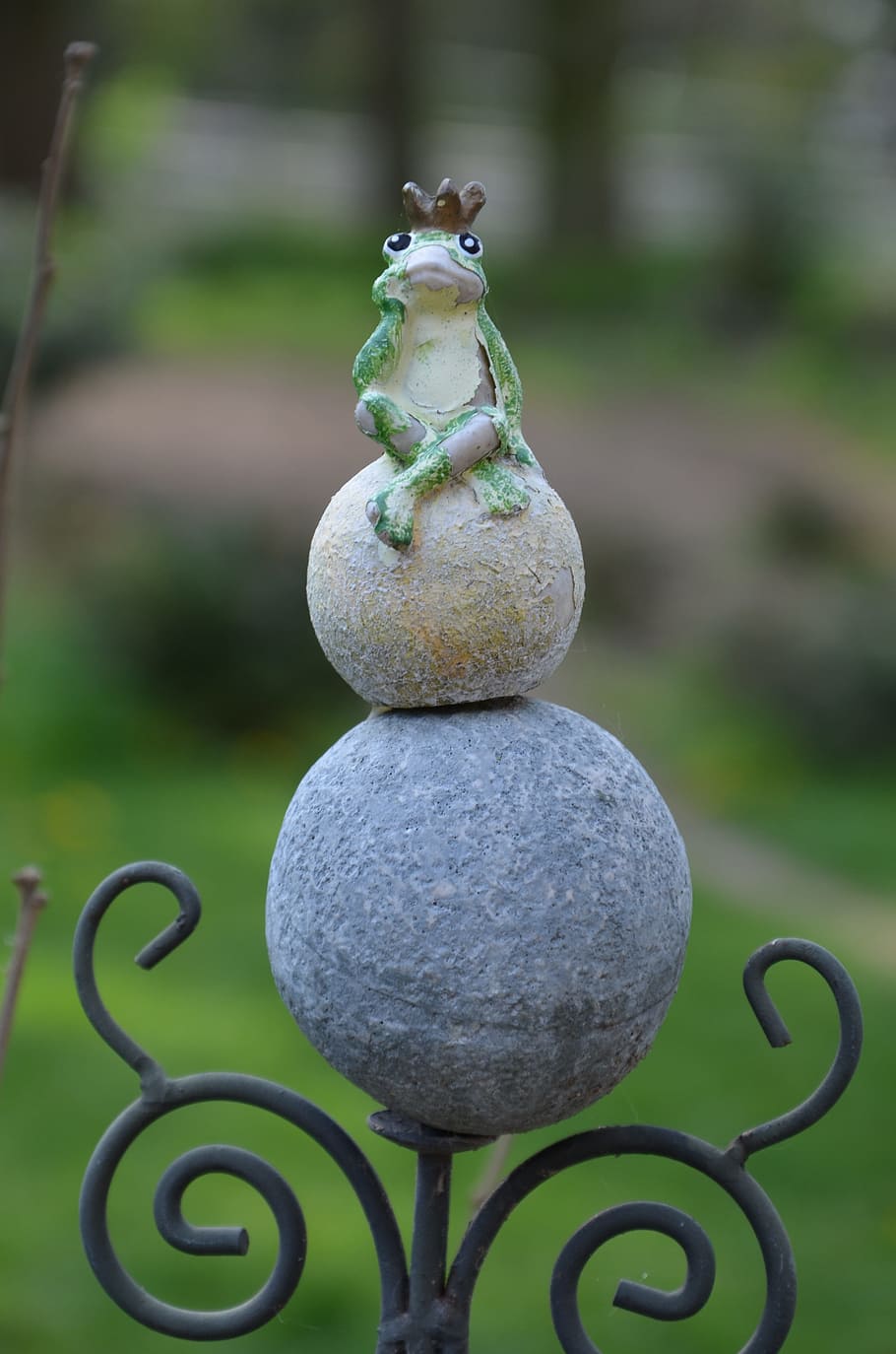 nature, frog, thoughtful, focus on foreground, no people, metal HD wallpaper