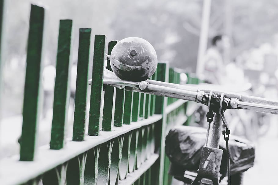 ball, circle, round, green, fence, white, safety, security HD wallpaper
