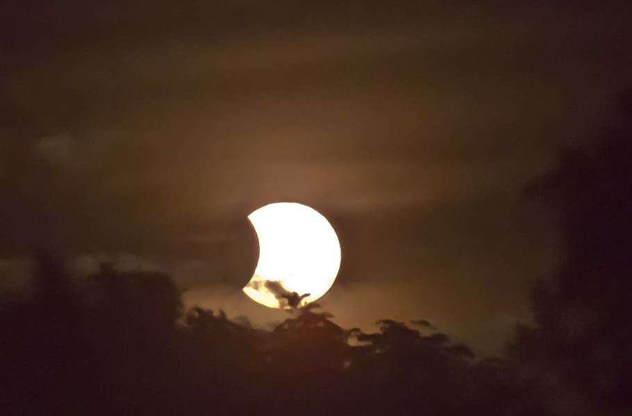 moon during night time, eclipses, solar, sun, astronomy, partial HD wallpaper