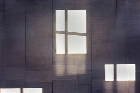 three sunlight rays on gray surface, window sun reflection, shadow HD wallpaper