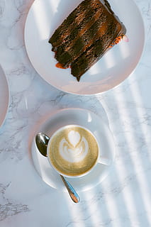 Coffee and chocolate cake, caffe latte, caffelatte, cappuccino HD wallpaper