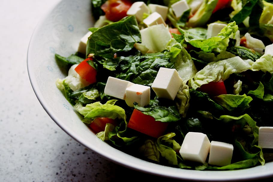 vegetable salad on focus photo, cheese, tomato, food, organic HD wallpaper