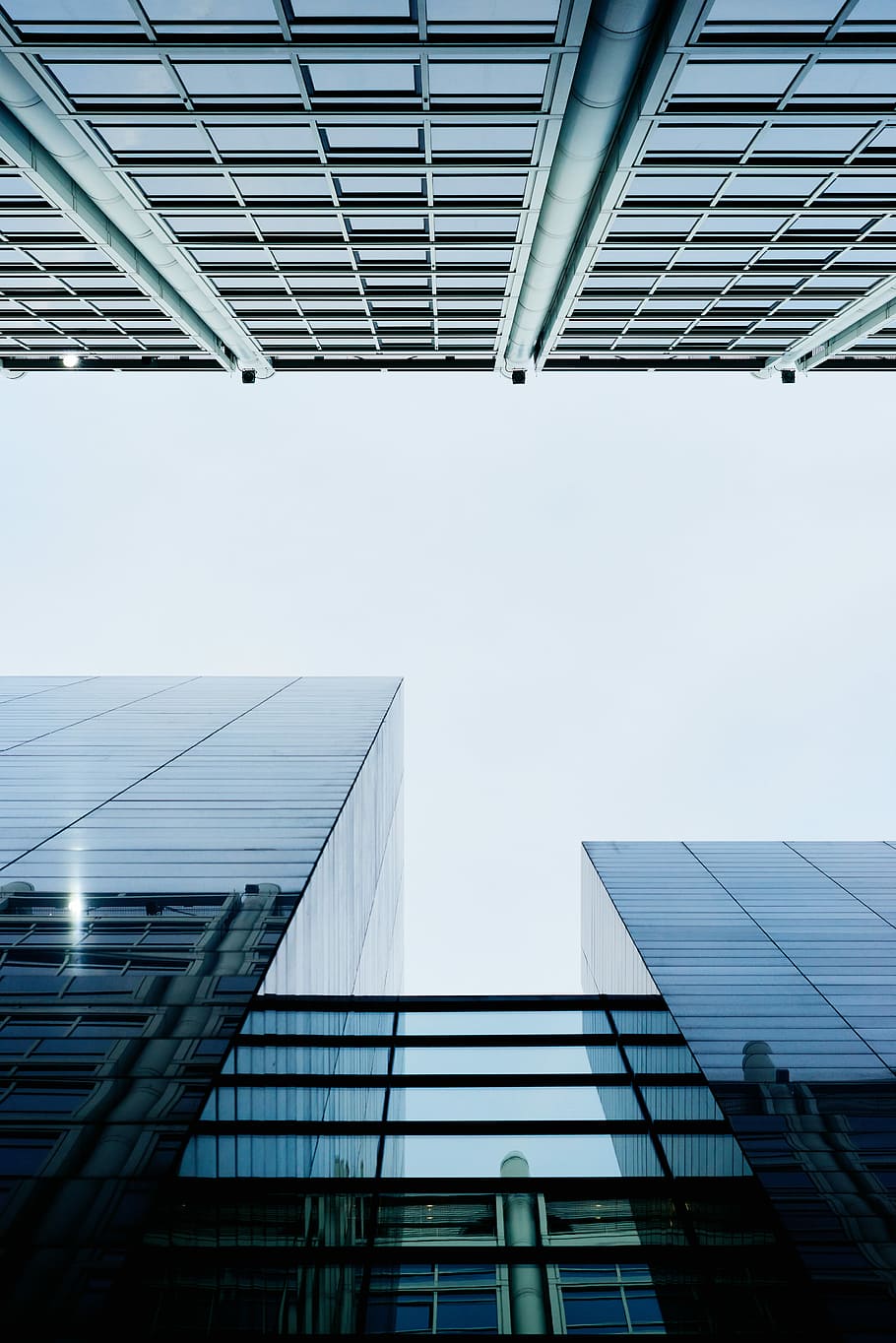 worm's-eye view of buildings, low angle photograph of high rise buildings HD wallpaper