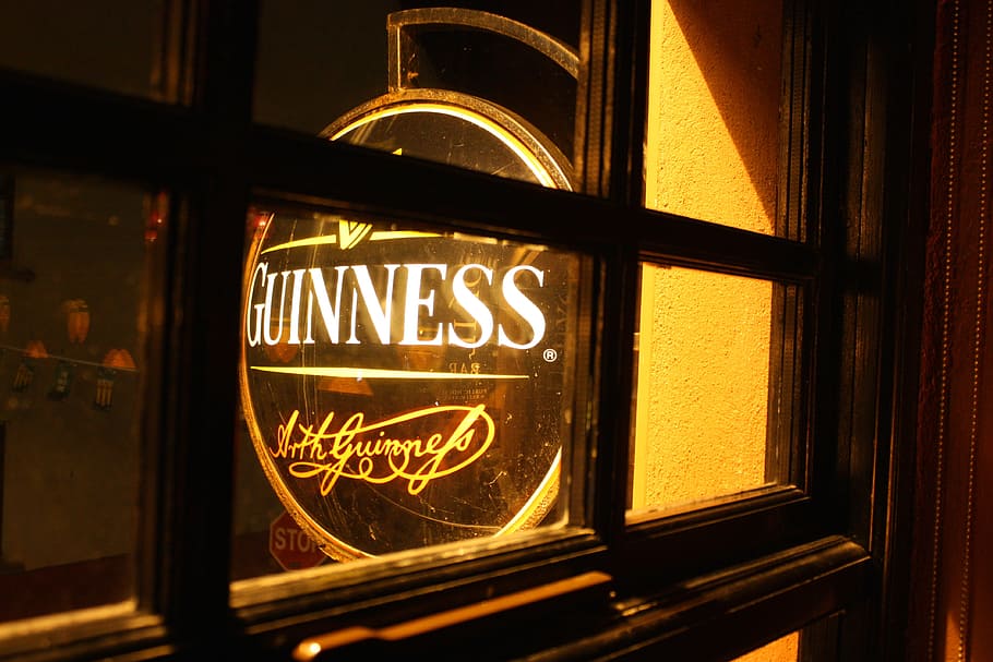 black and yellow Guinness signage, Pub, Guinness, Brewery, teaches, HD wallpaper