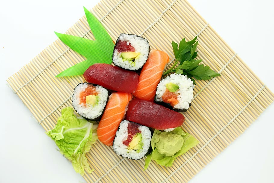 sushi and green vegetable, japanese, delicious, asian, food, yummy, HD wallpaper