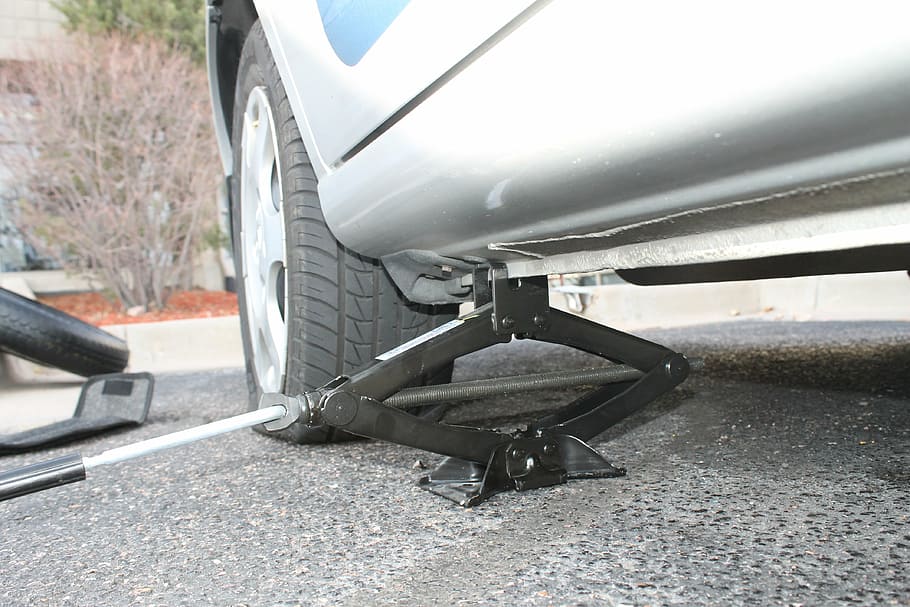 gray car lifted by black scissor jack, tire, flat, fix, spare HD wallpaper