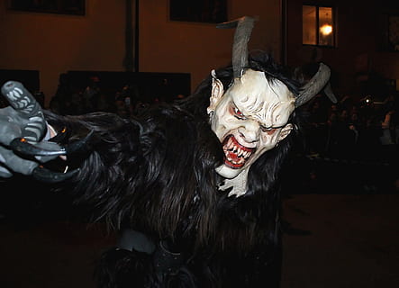 Labyrinth halloween costume, devil, monster, fear, mask, horror HD wallpaper