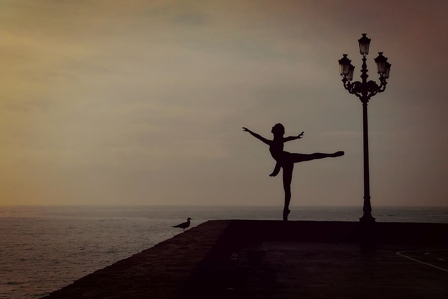 silhouette of woman perform ballerina beside street lamp, dancer, HD wallpaper
