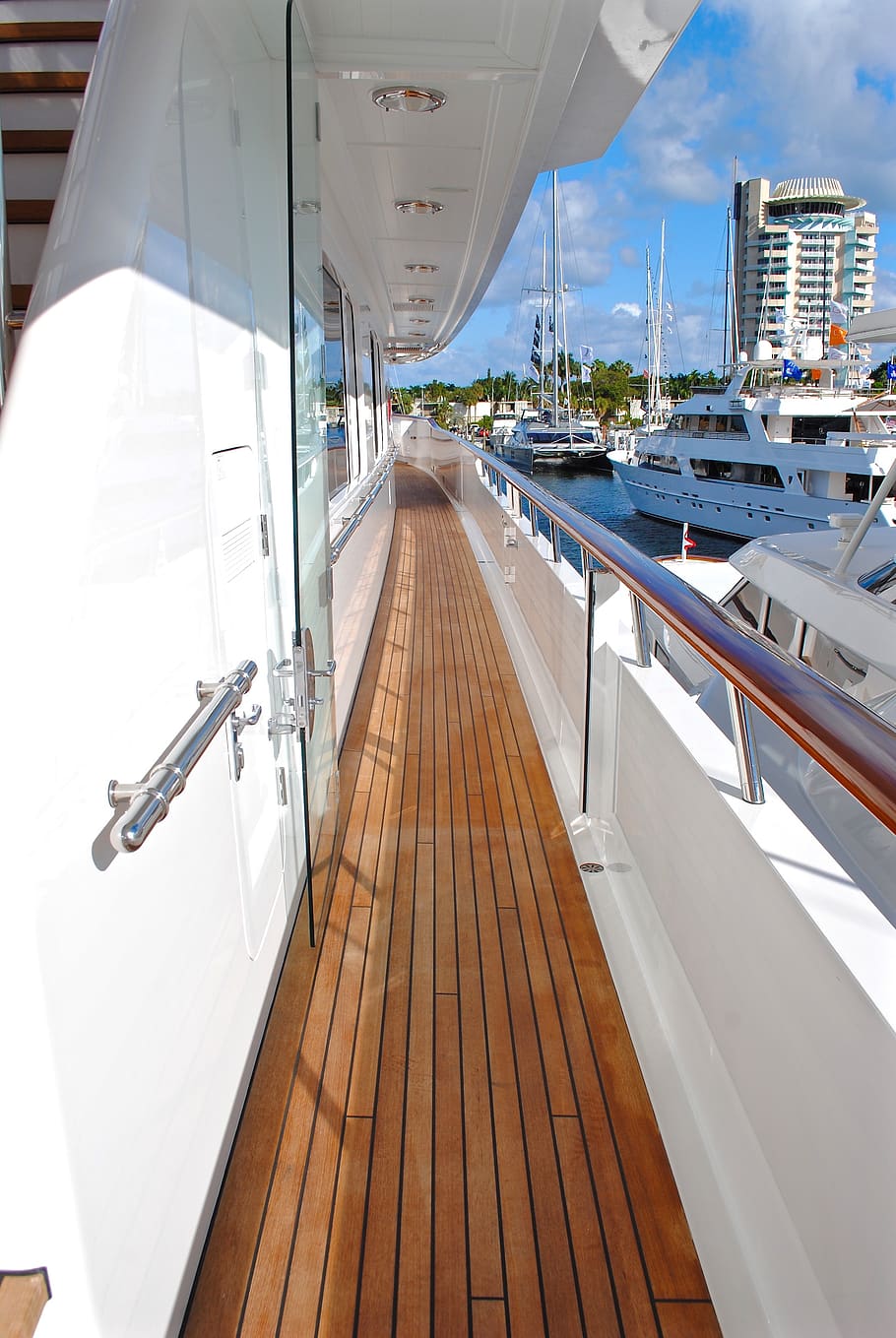 yacht, yacht deck, starboard, starboard deck, teak, travel