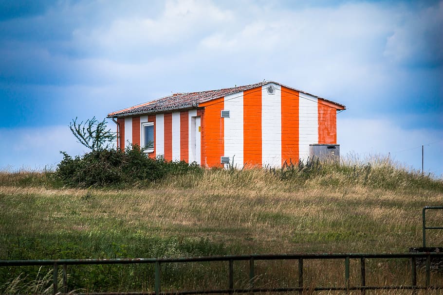 barrack, scale, home, hut, airport, architecture, cloud - sky HD wallpaper