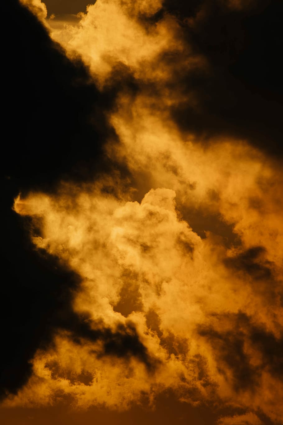 beige and black smoke, clouds photography, dramatic sky, contrast HD wallpaper